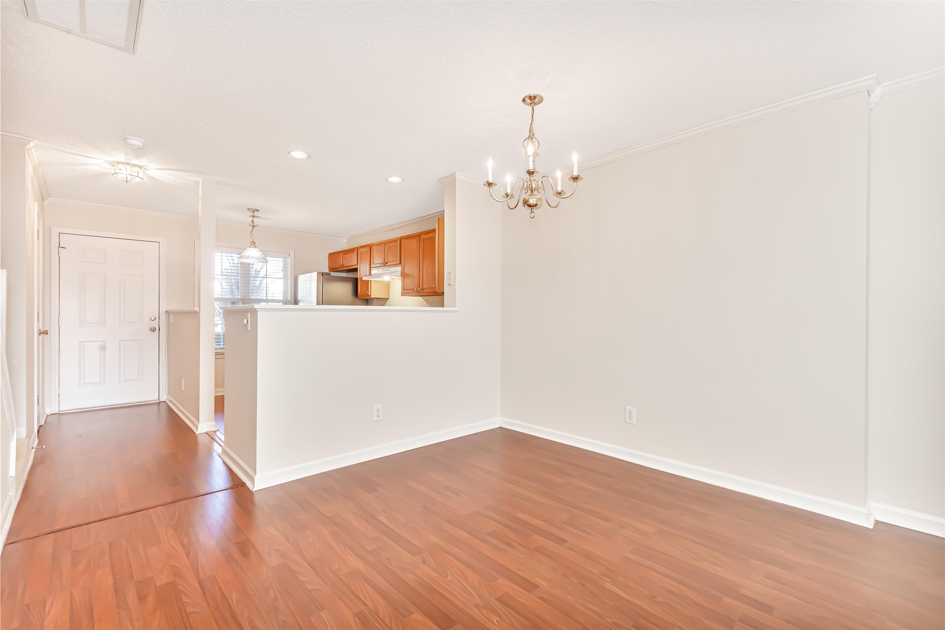 3555 Crepe Myrtle Ct. Property Photo 10