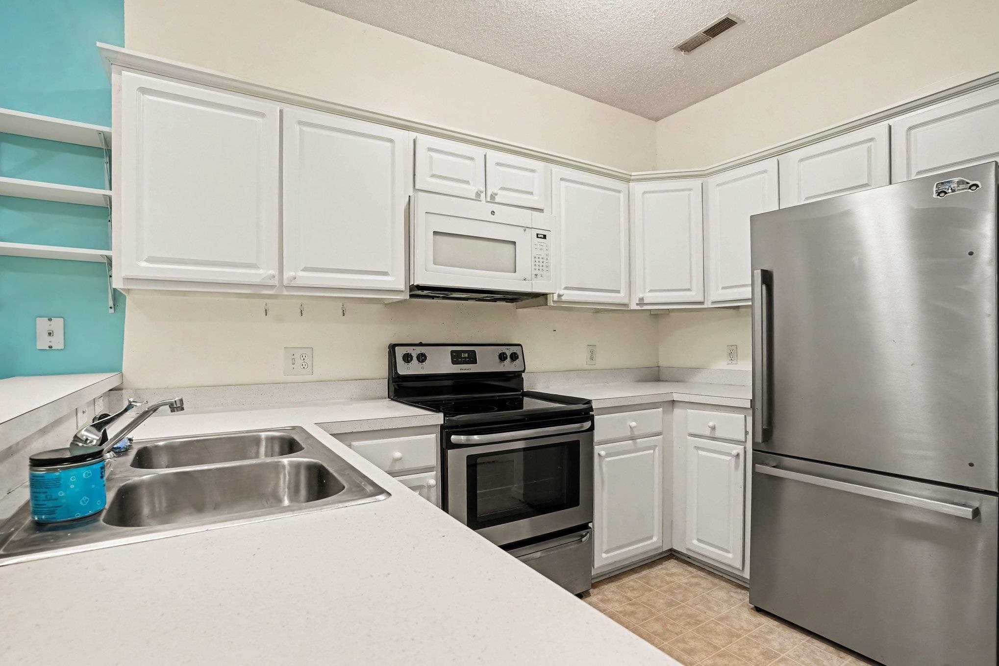 246 Sun Colony Blvd. Property Photo 13