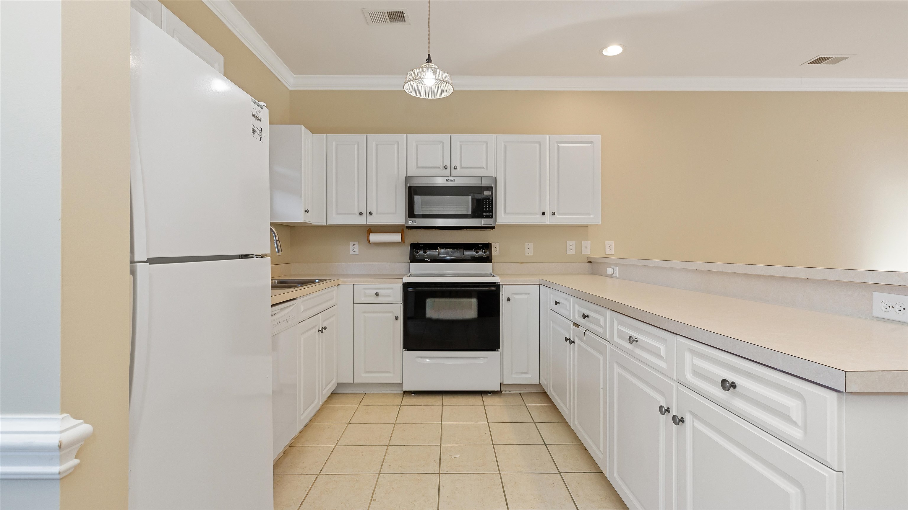 4880 Dahlia Ct. Property Photo 5