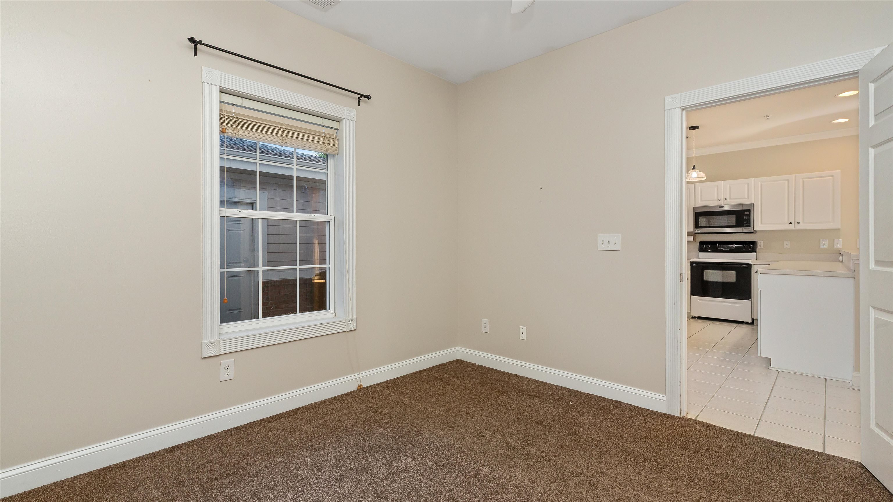 4880 Dahlia Ct. Property Photo 18