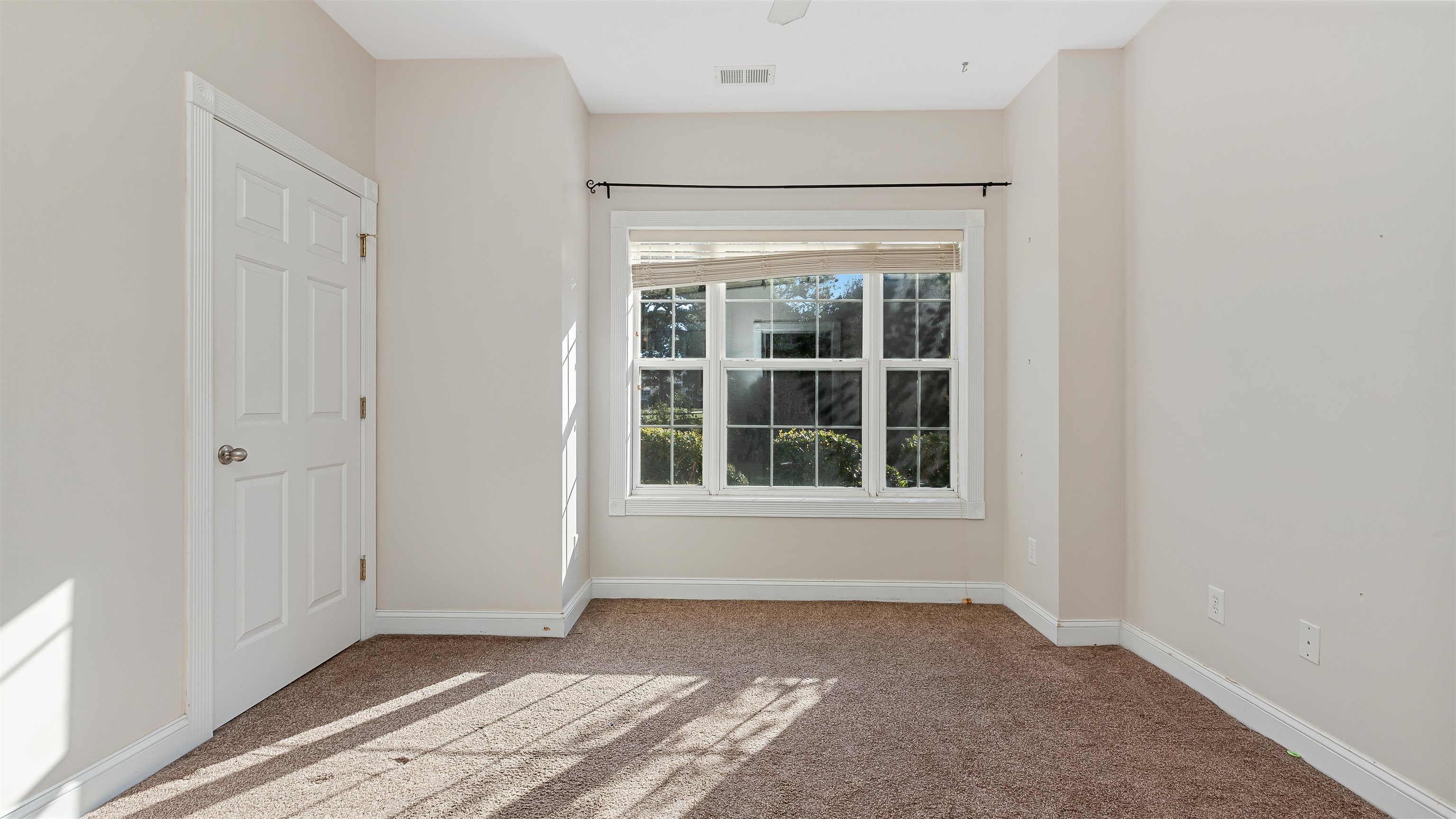 4880 Dahlia Ct. Property Photo 24