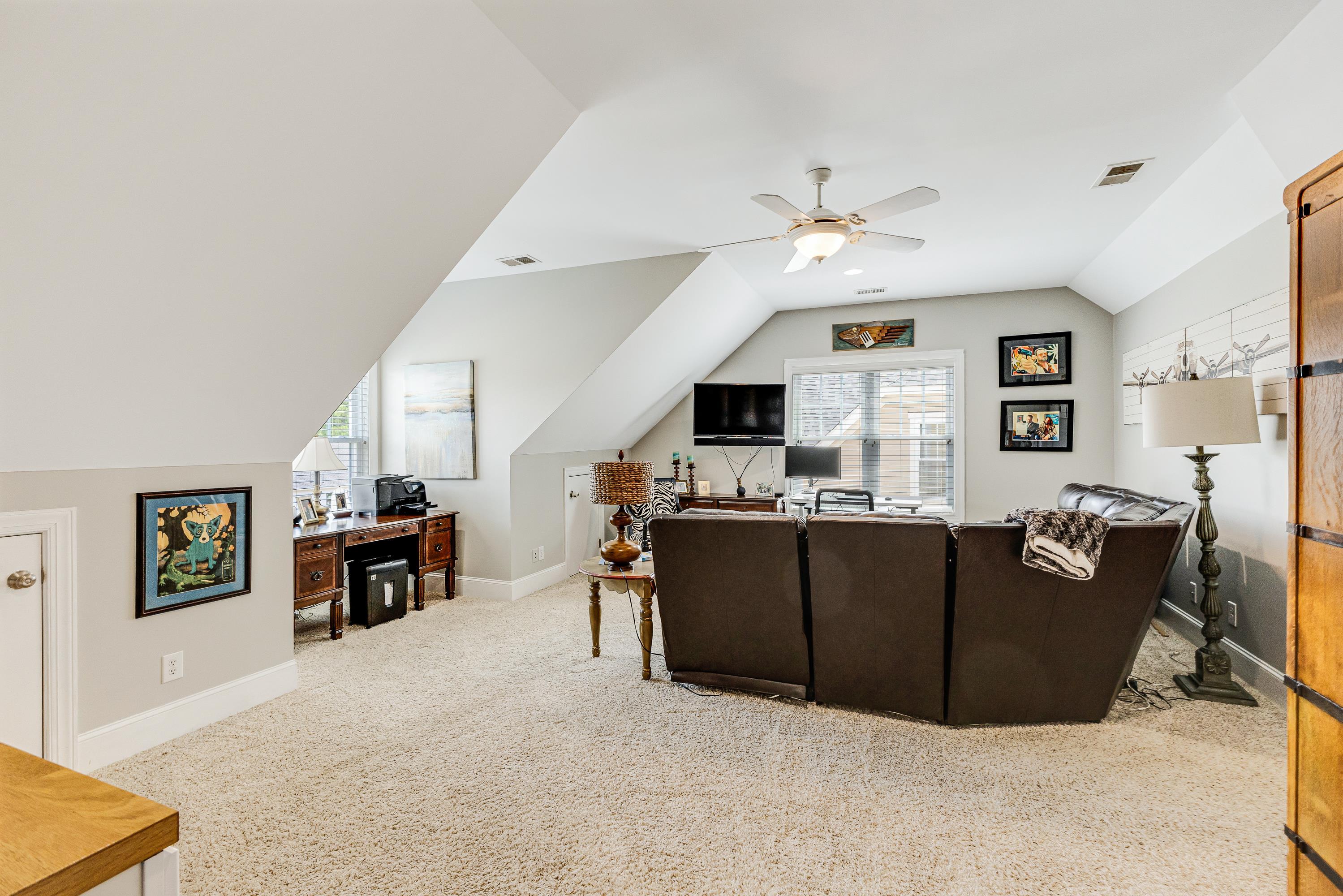 1127 Sea Bourne Way Property Photo 36