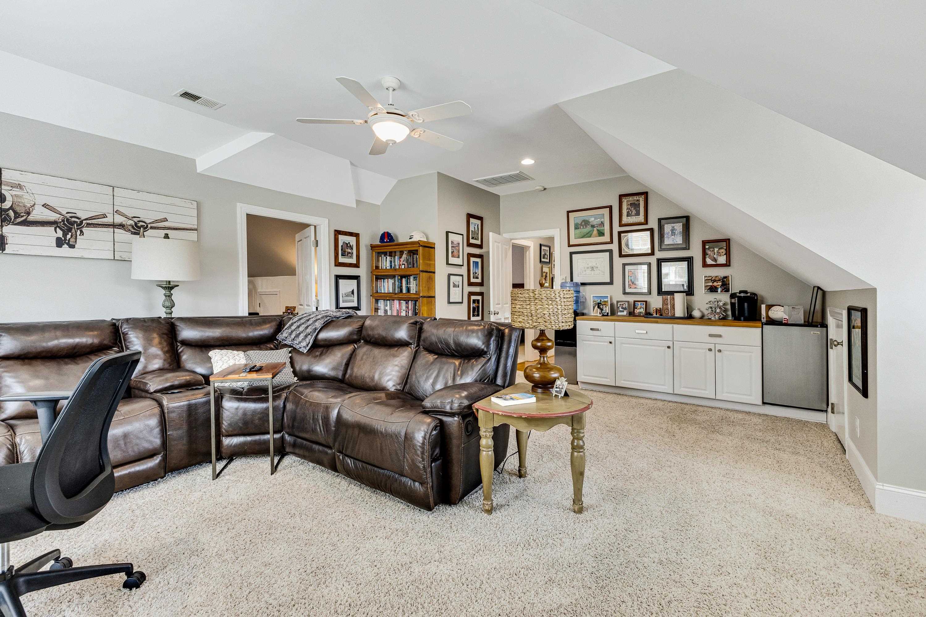 1127 Sea Bourne Way Property Photo 38