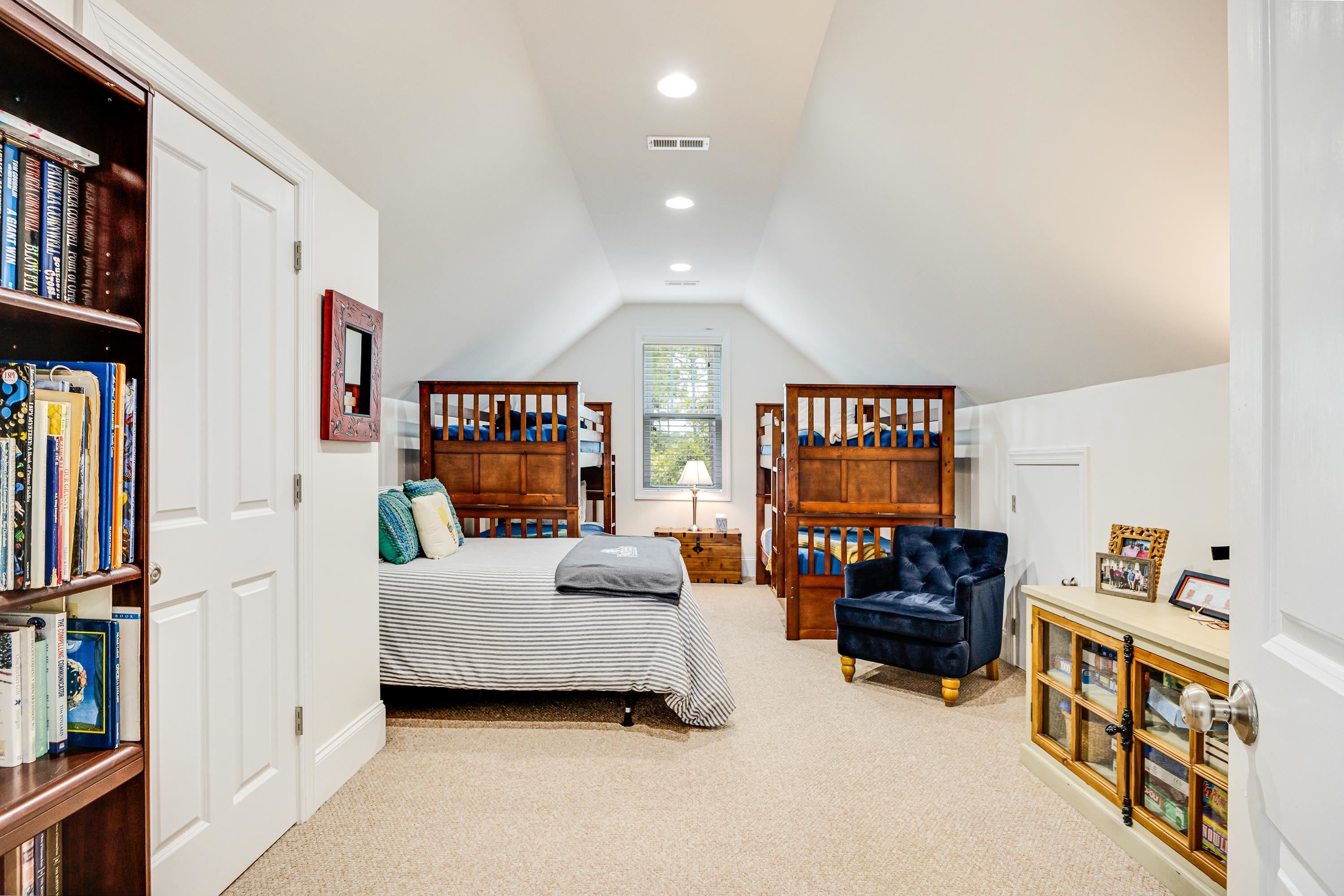 1127 Sea Bourne Way Property Photo 39