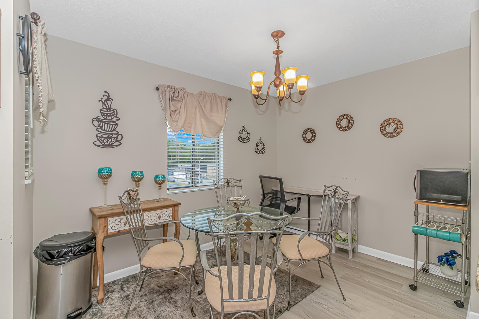 10168 Beach Dr. Property Photo 9