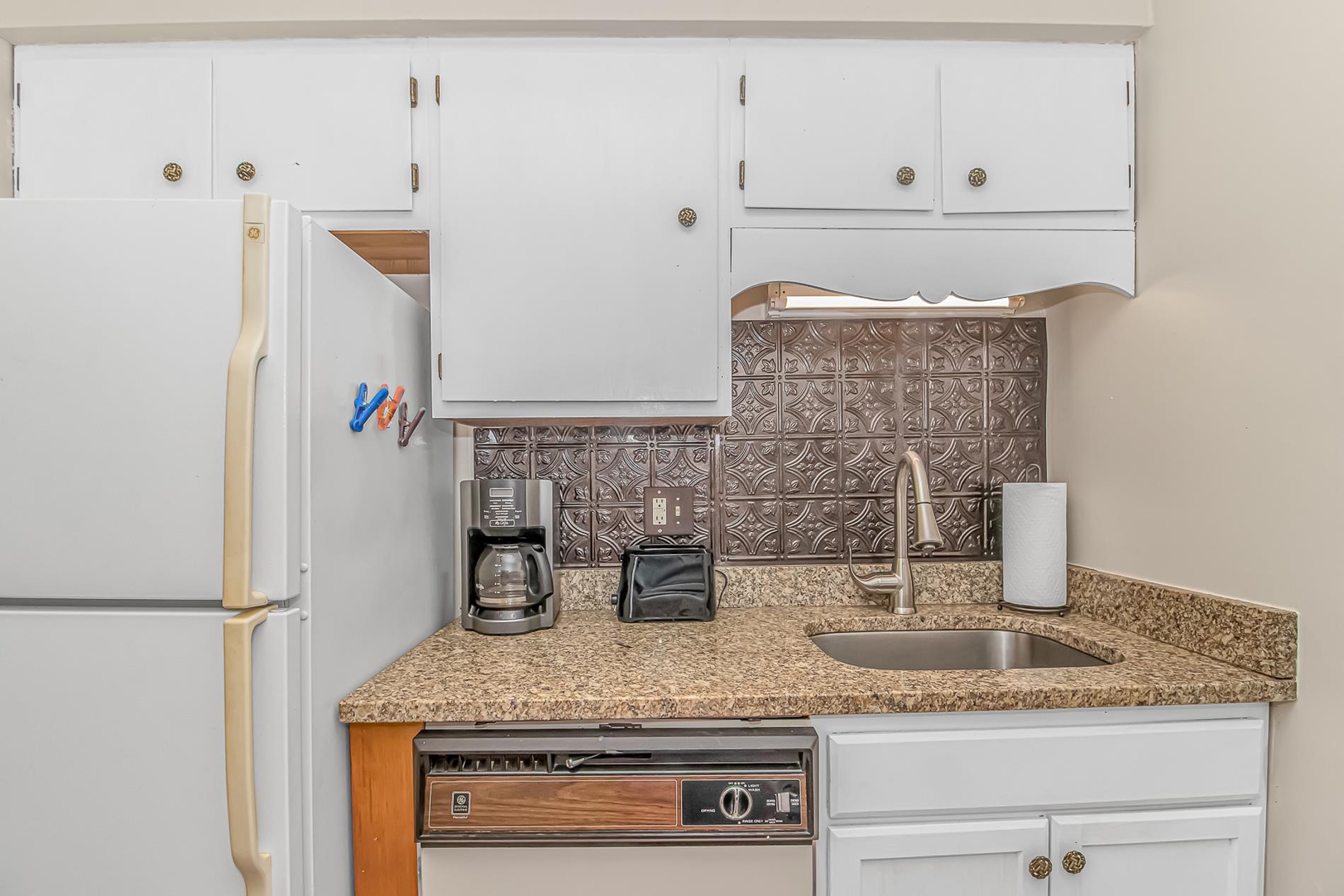 10168 Beach Dr. Property Photo 12