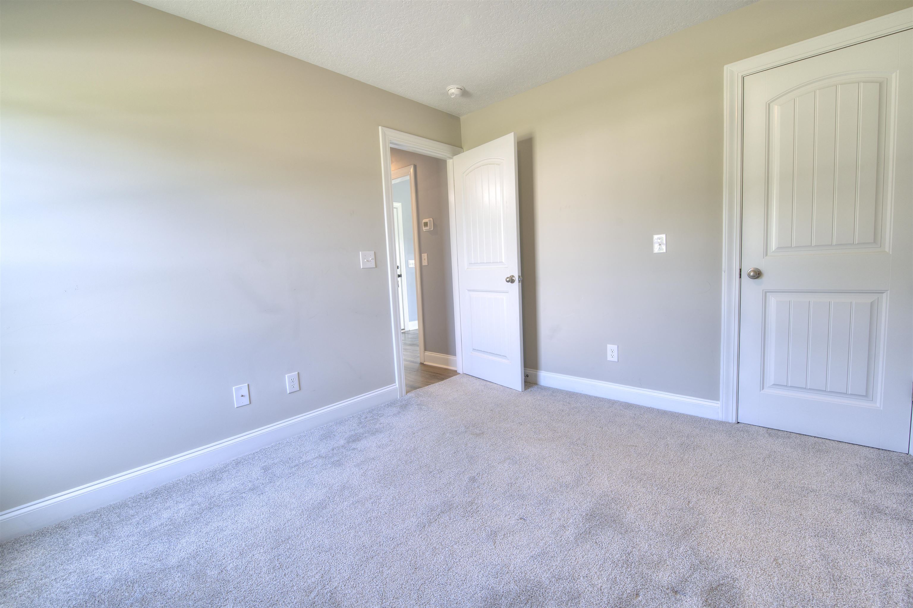 2587 Southern Crest Dr. Property Photo 28