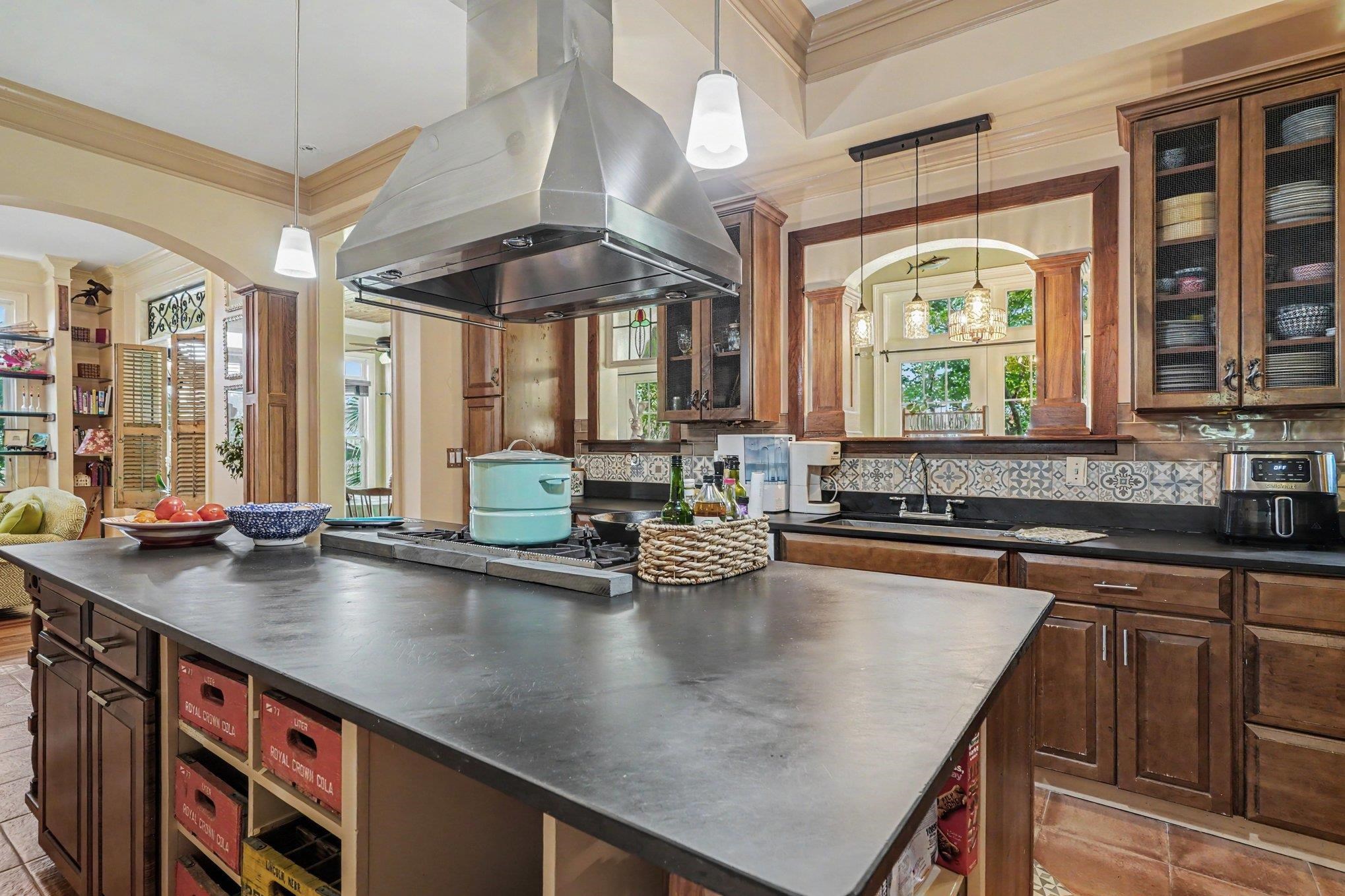 429 Ocean Pointe Ct. Property Photo 8