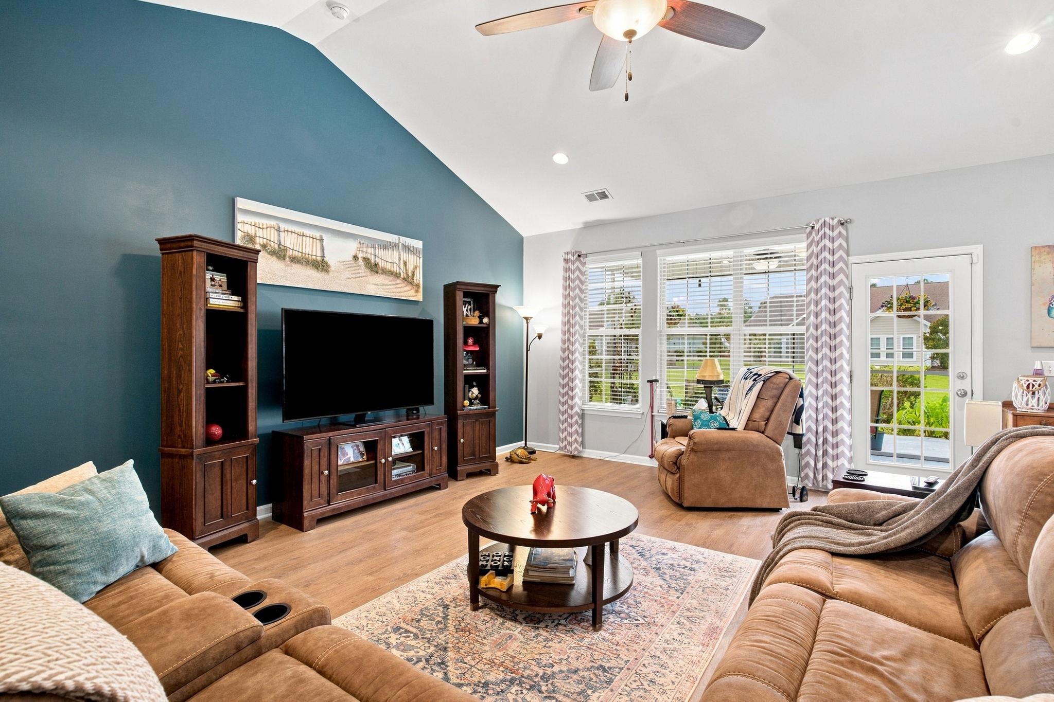 437 Coral Harbor Dr. Property Photo 6
