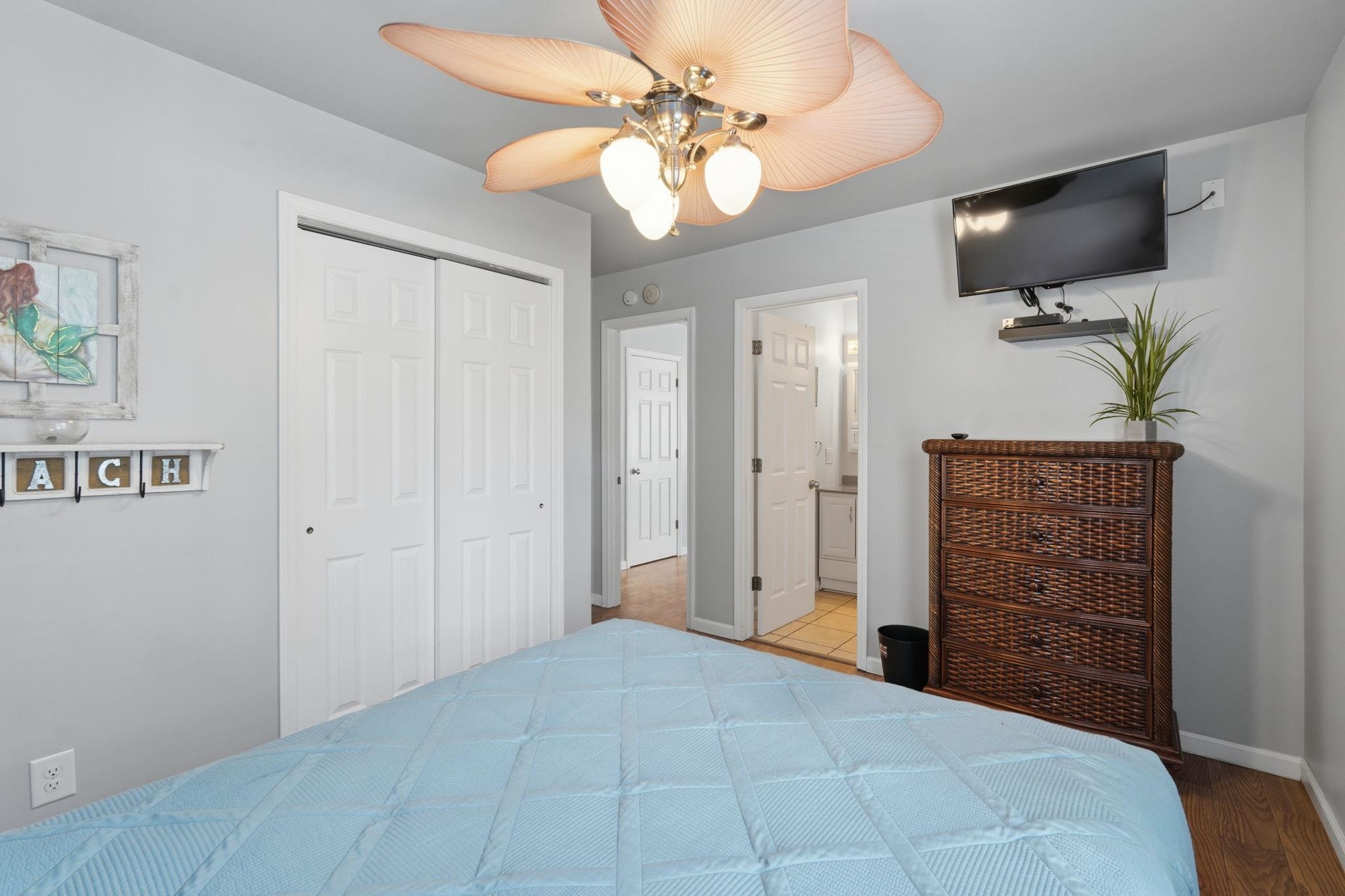 6001-8043 S Kings Hwy. Property Photo 15
