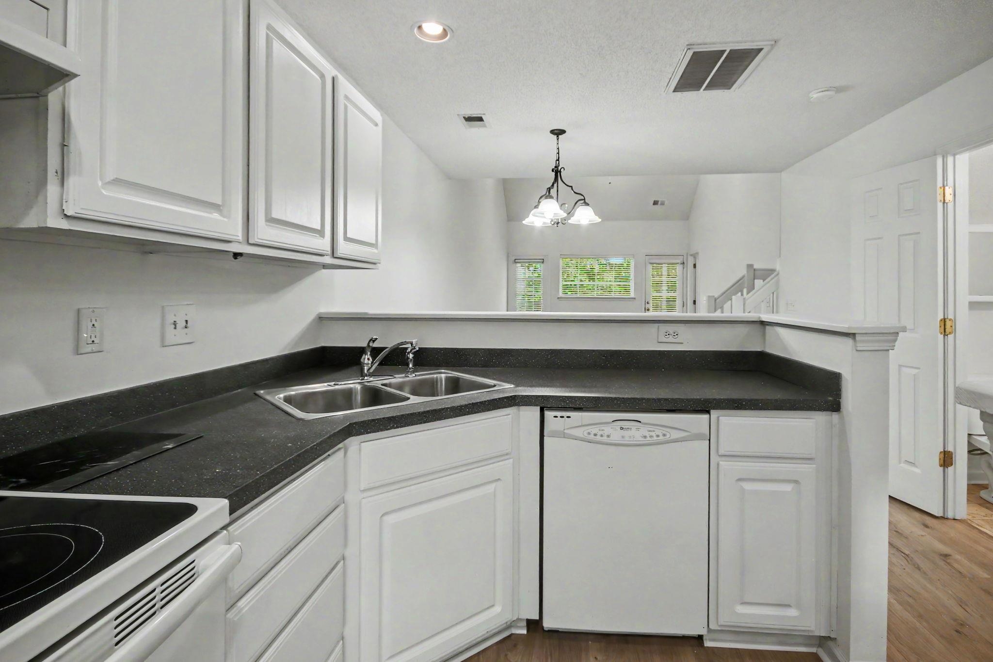 314 Red Rose Blvd. Property Photo 8