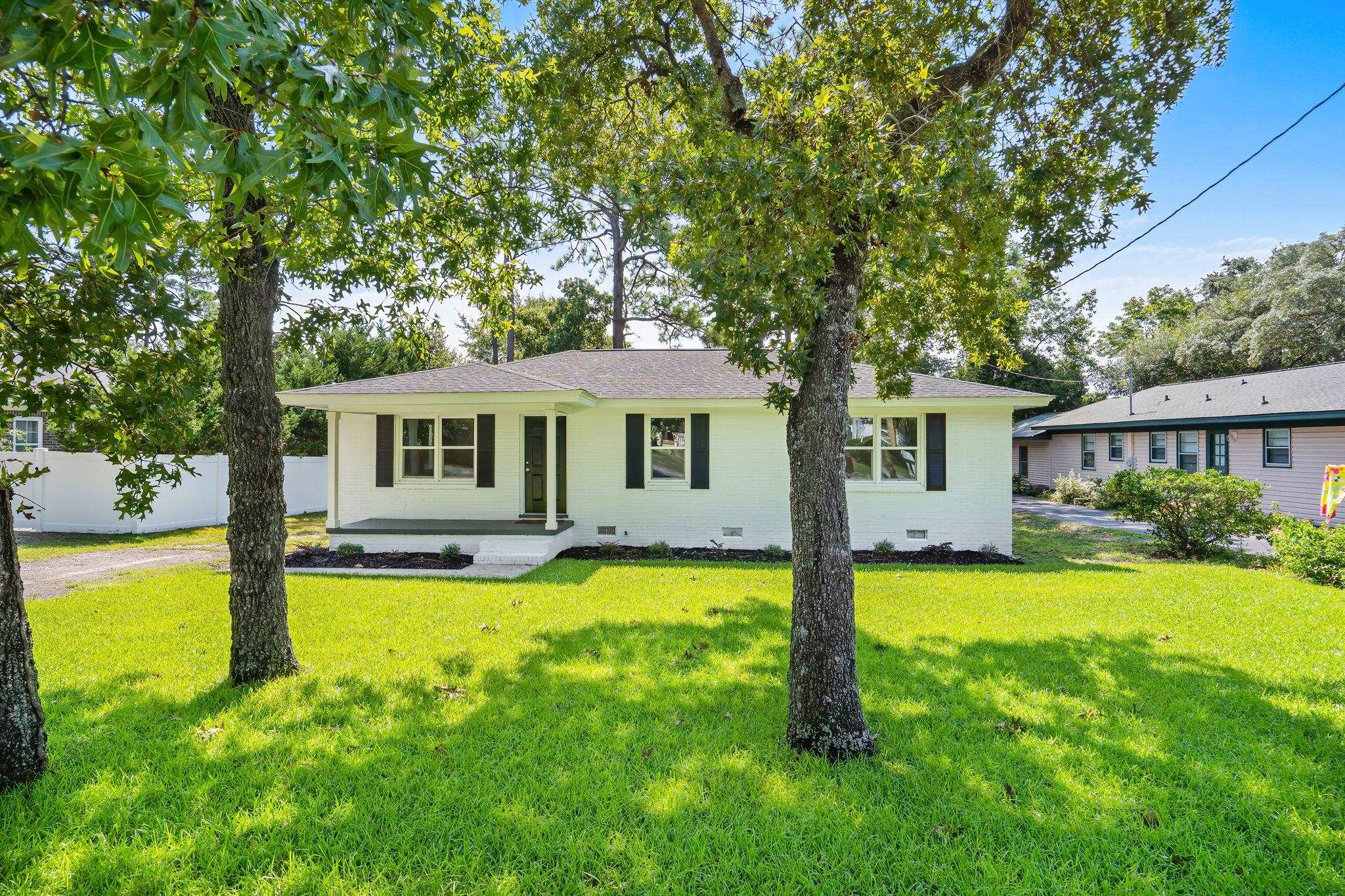 3816 Pine Lake Dr. Property Photo 1