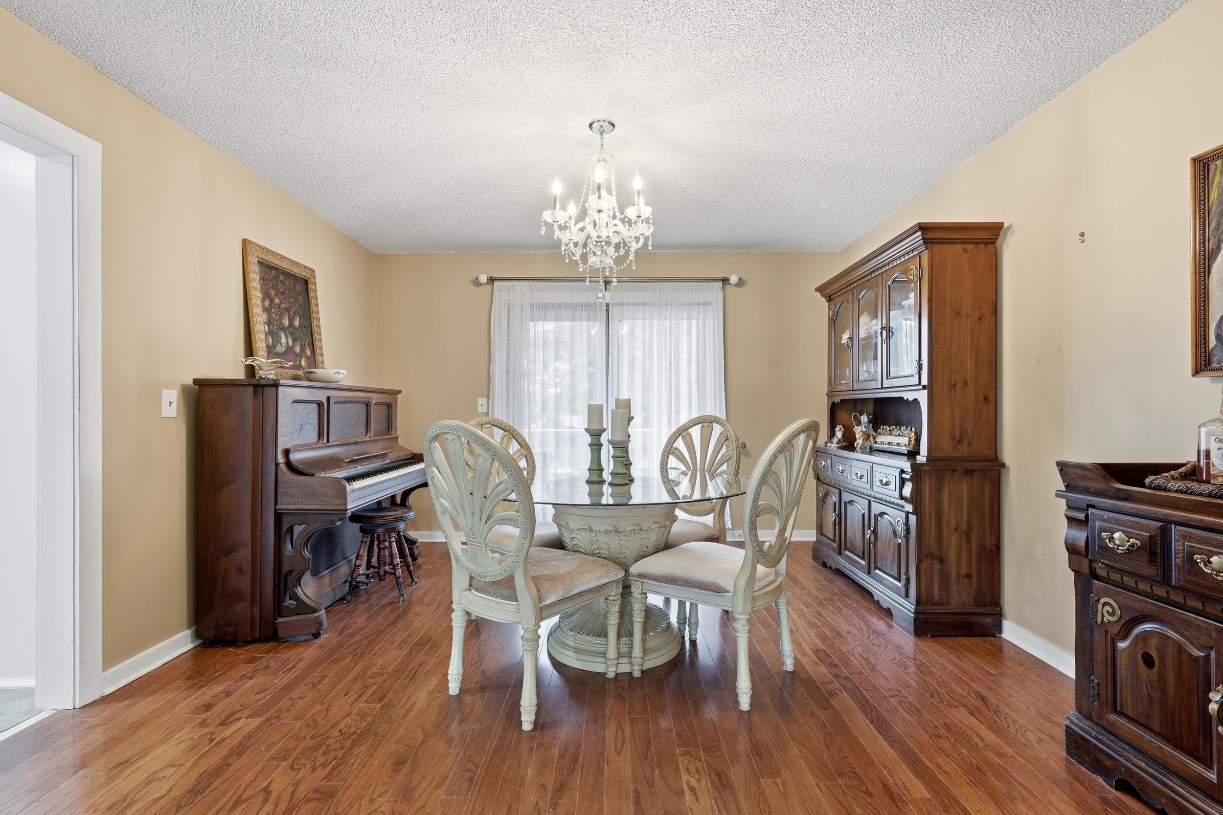 1911 Arundel Rd. Property Photo 8