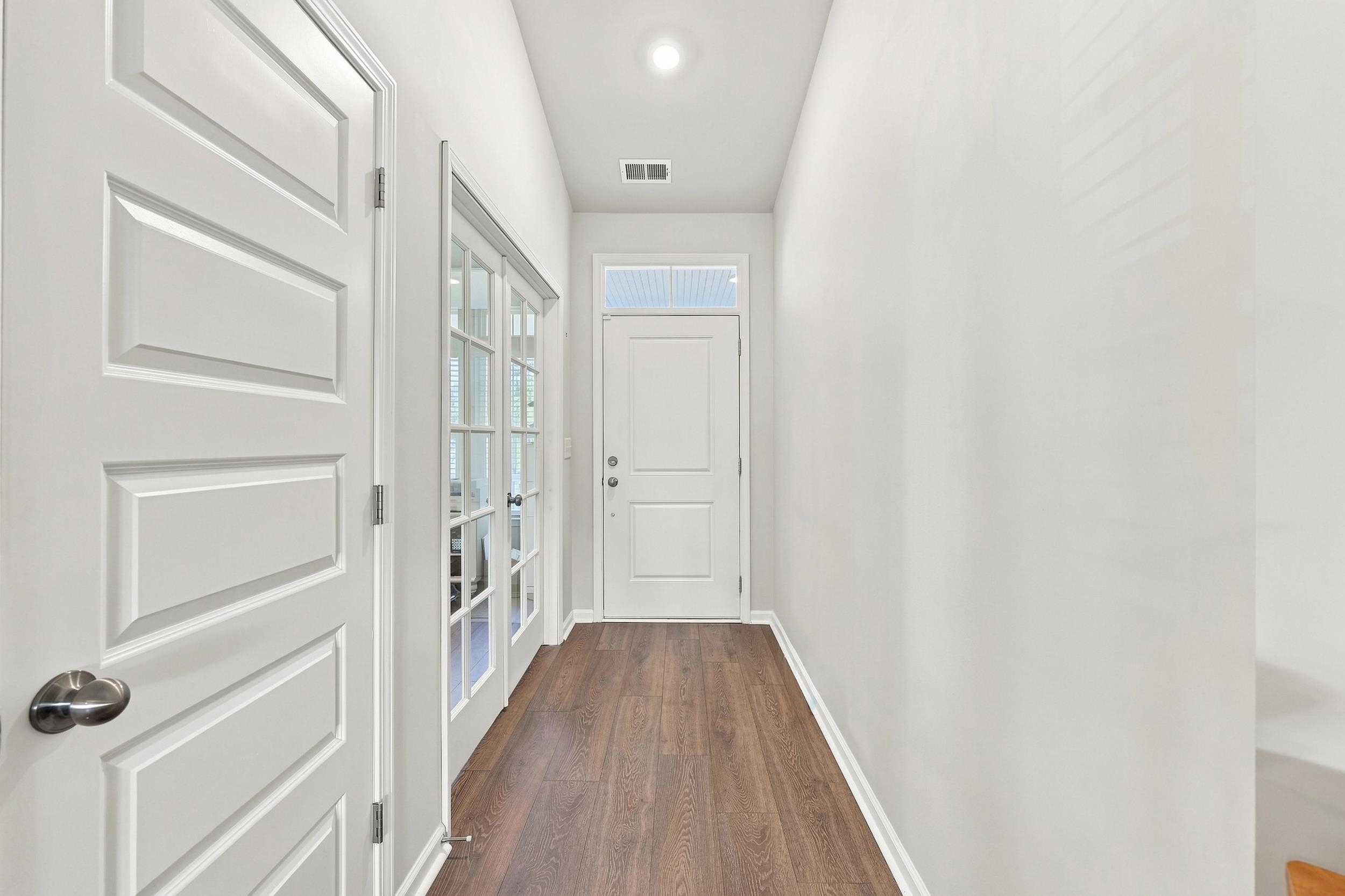 5512 Whitebark Dr. Property Photo 5