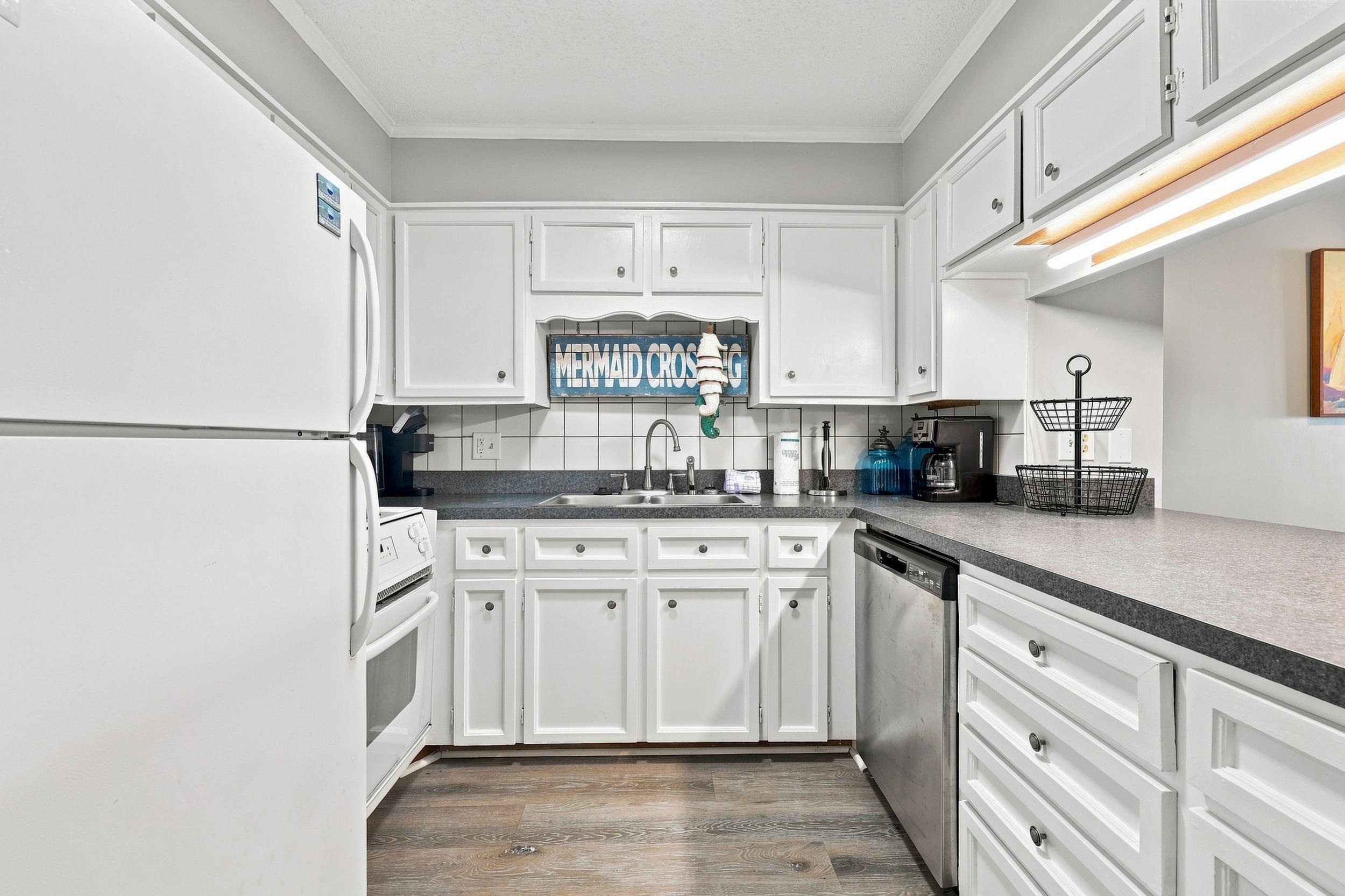 1310 N Waccamaw Dr. Property Photo 19