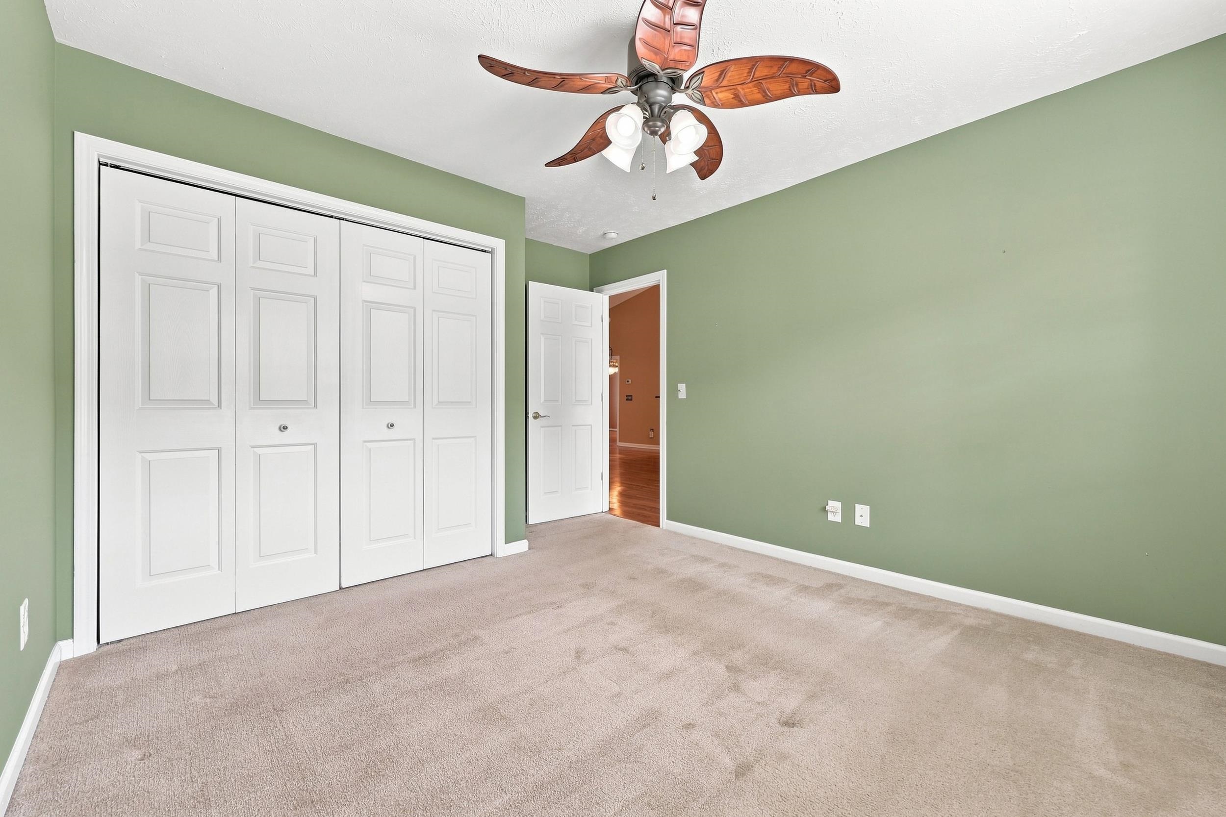 303 Vermillion Dr. Property Photo 9
