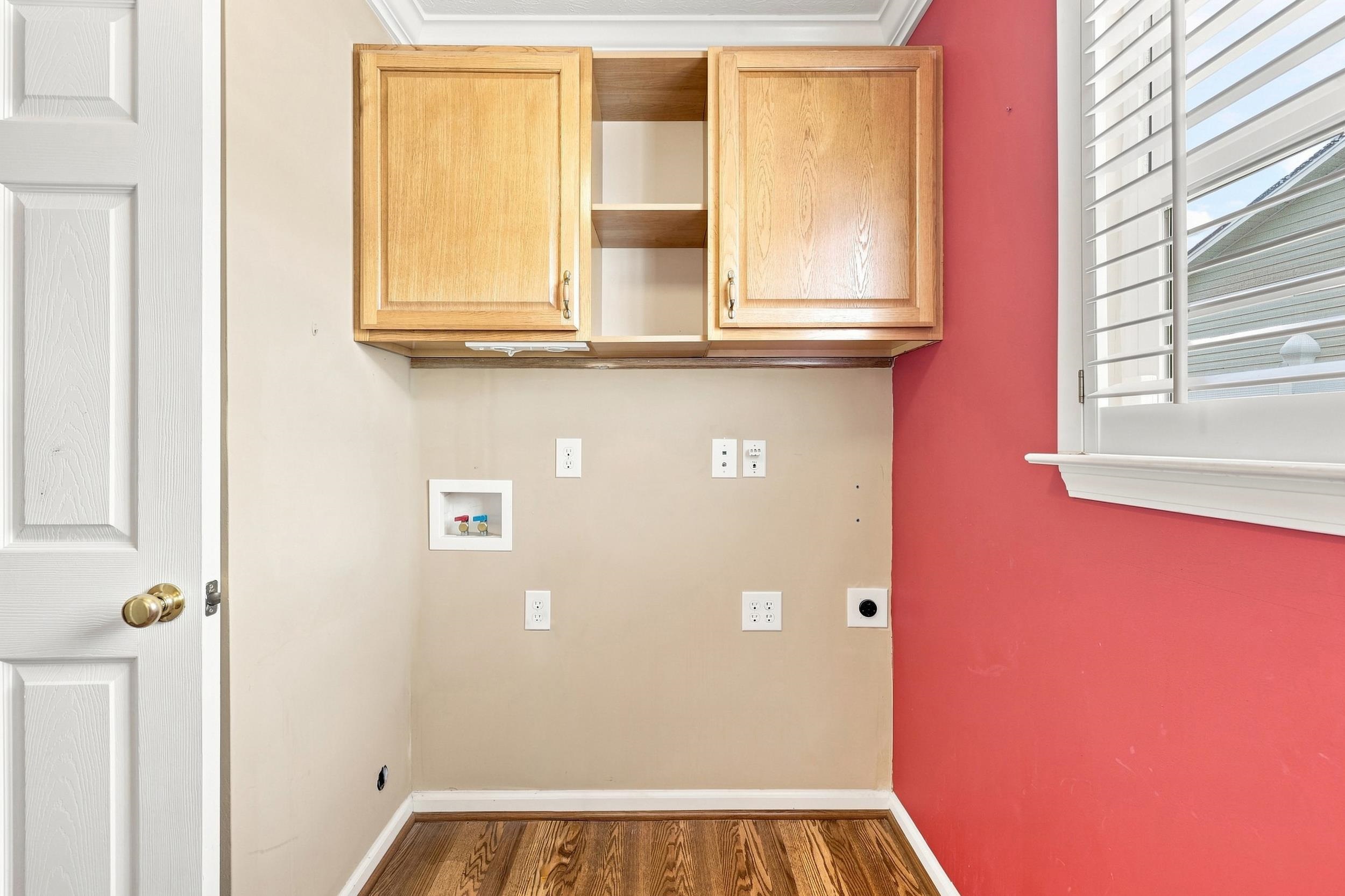 303 Vermillion Dr. Property Photo 15