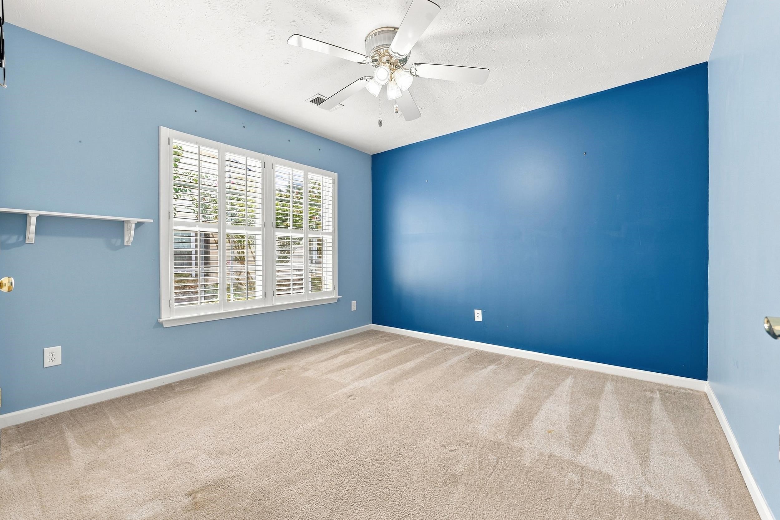 303 Vermillion Dr. Property Photo 22