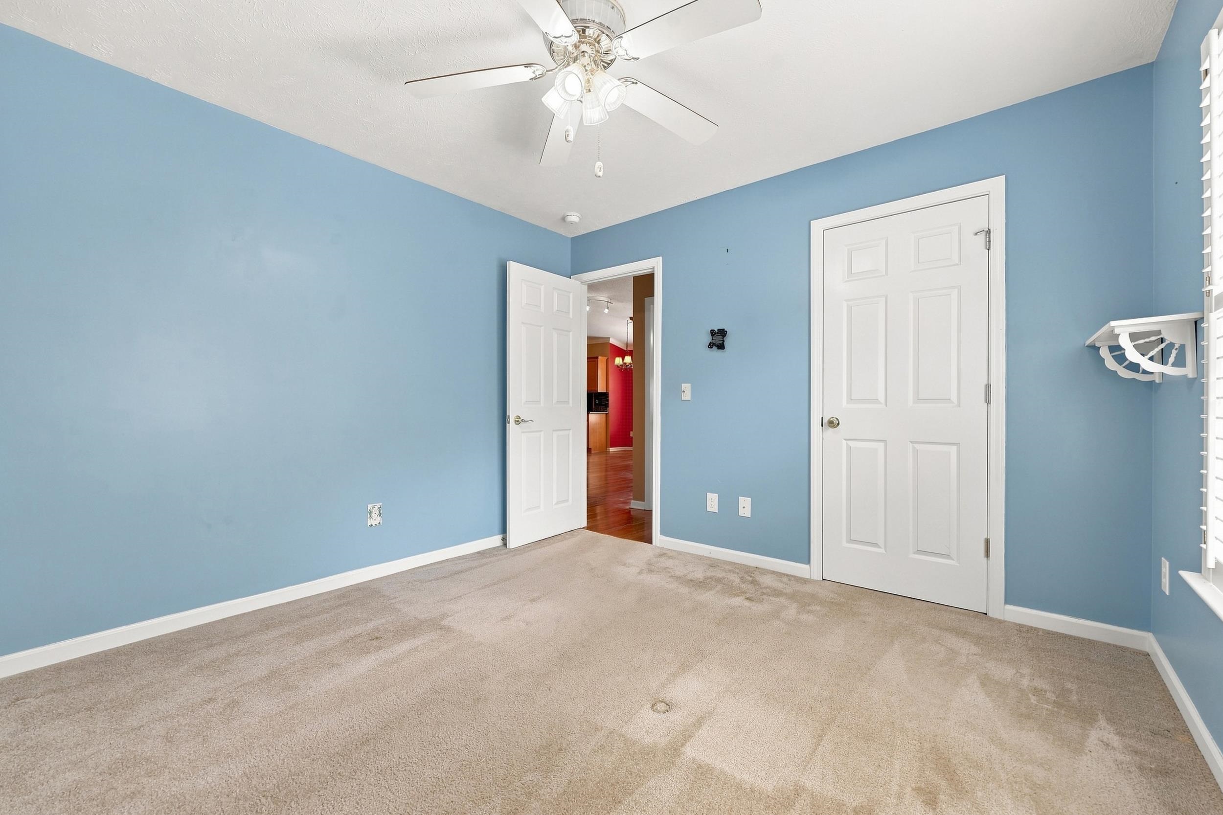 303 Vermillion Dr. Property Photo 23