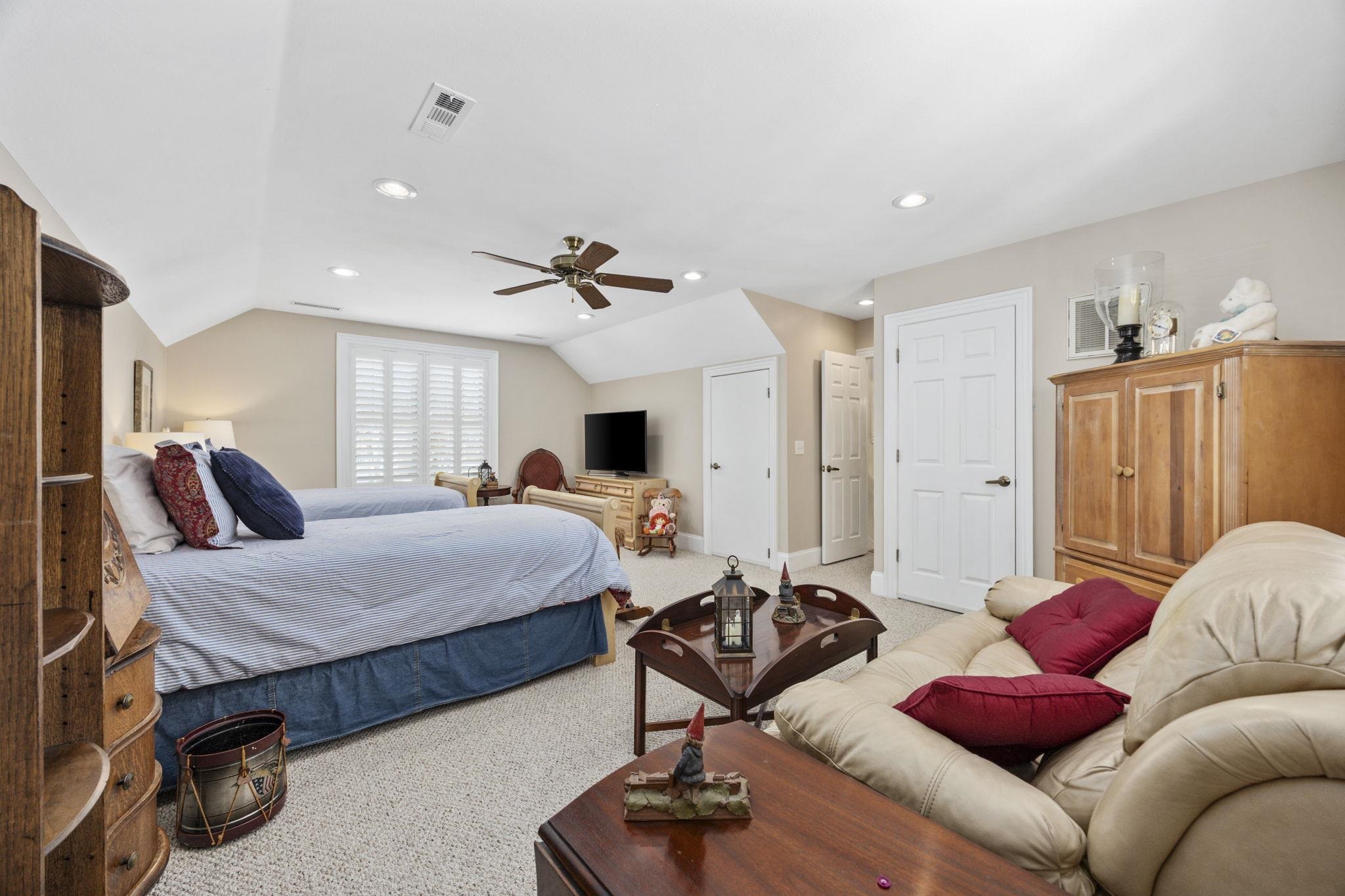 820 Morrall Dr. Property Photo 34