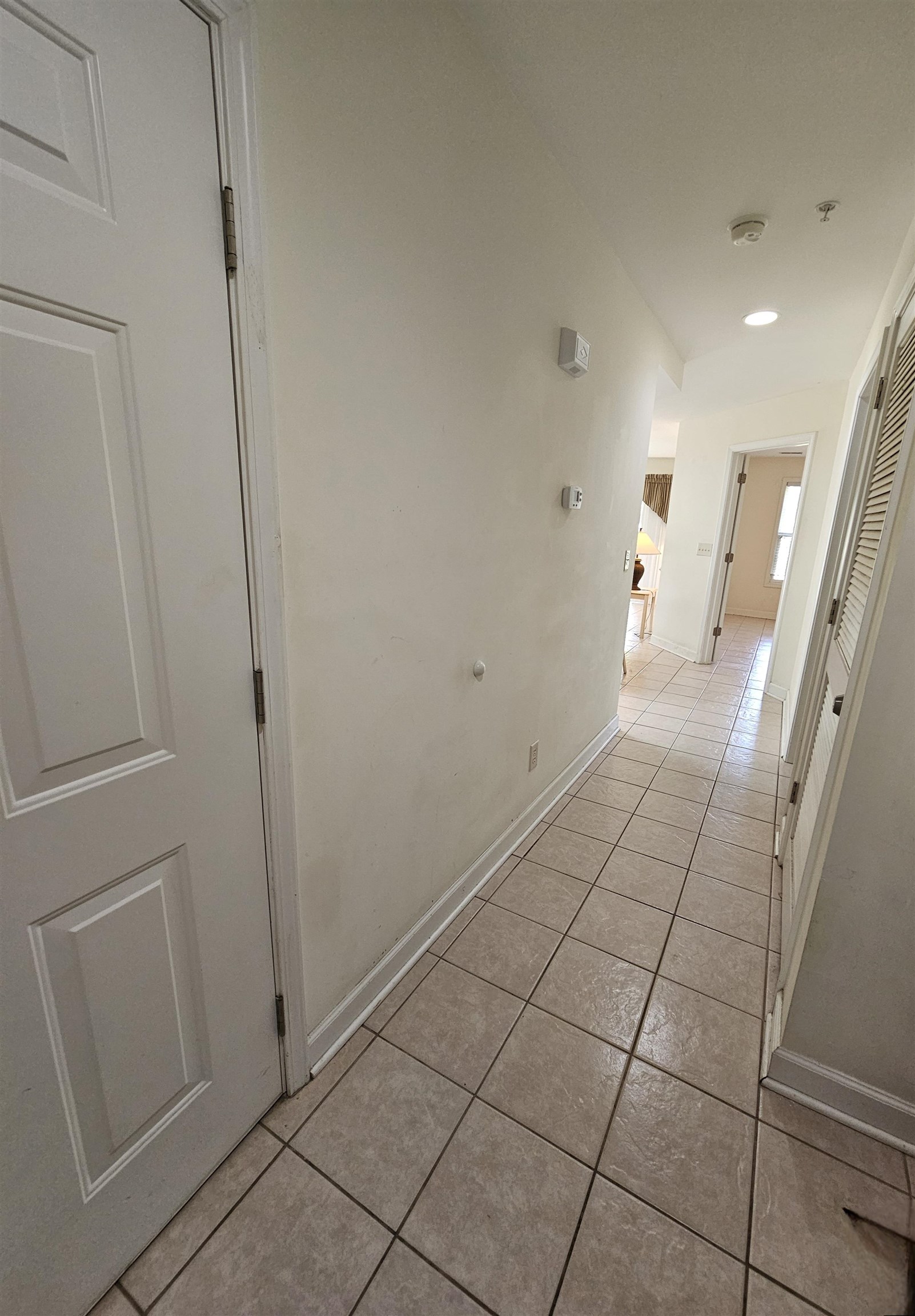 1215 N Middleton Dr. Property Photo 2