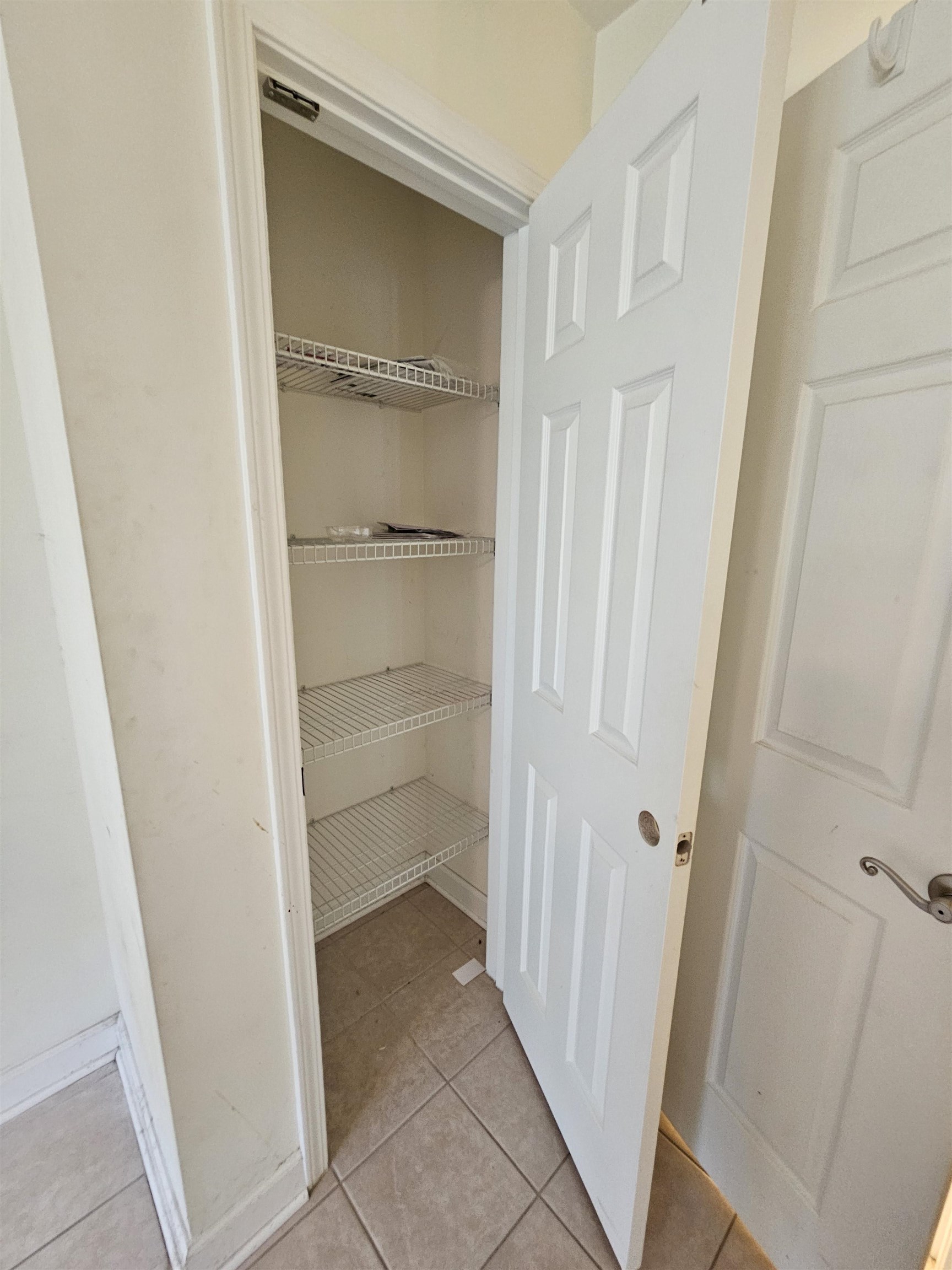 1215 N Middleton Dr. Property Photo 13