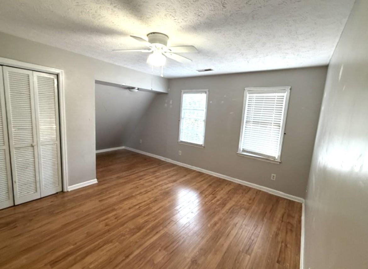 108 E Coker Ln. Property Photo 6
