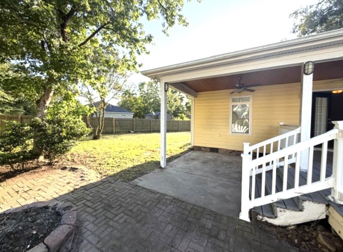 108 E Coker Ln. Property Photo 12
