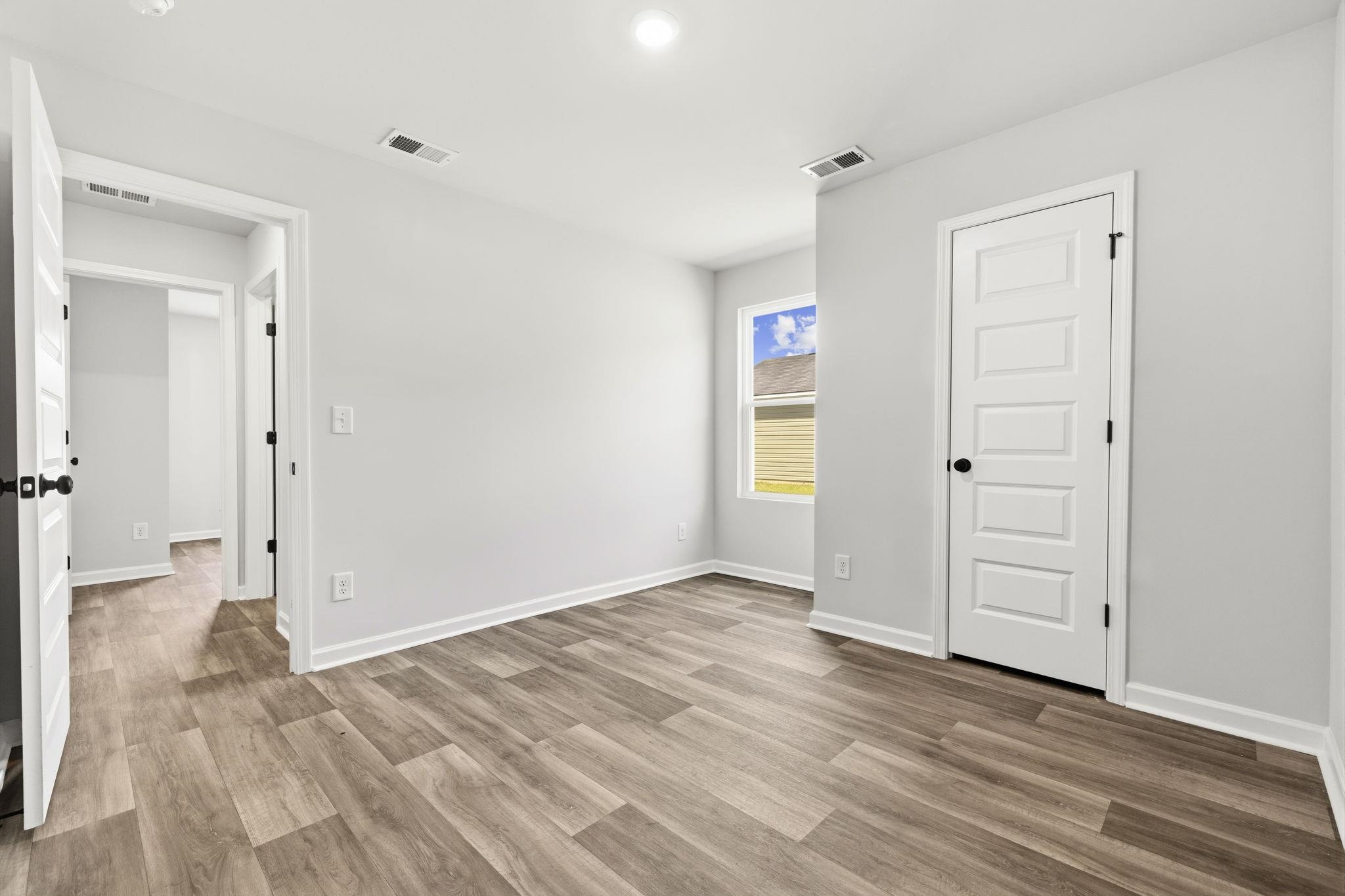 108 Birchwood Dr. Property Photo 5