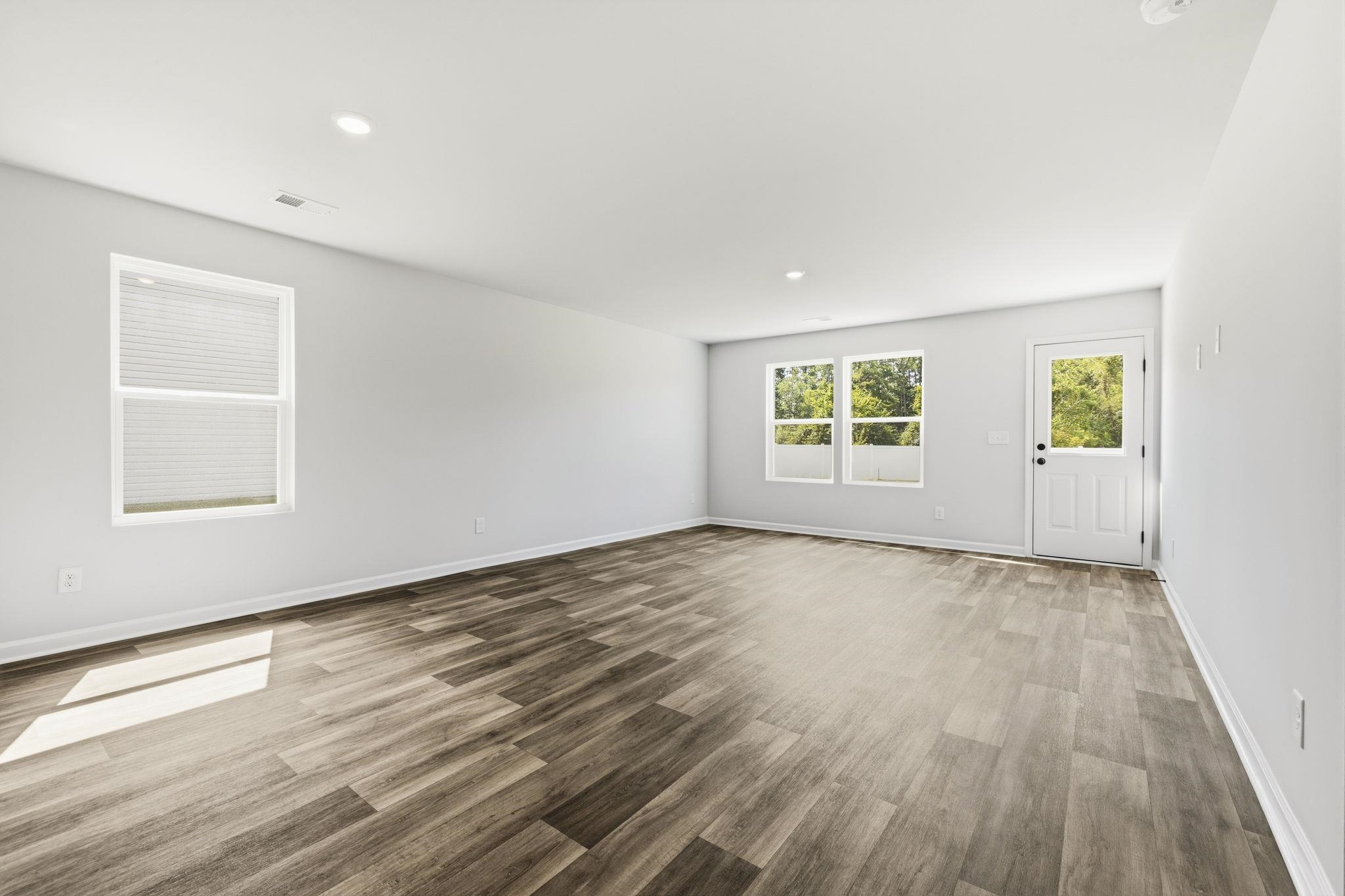 129 Birchwood Dr. Property Photo 8