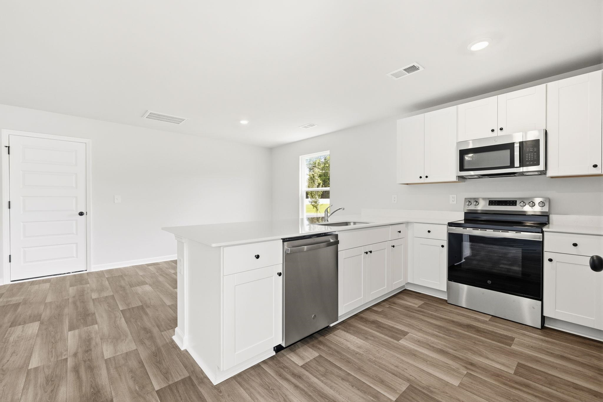 125 Birchwood Dr. Property Photo 17