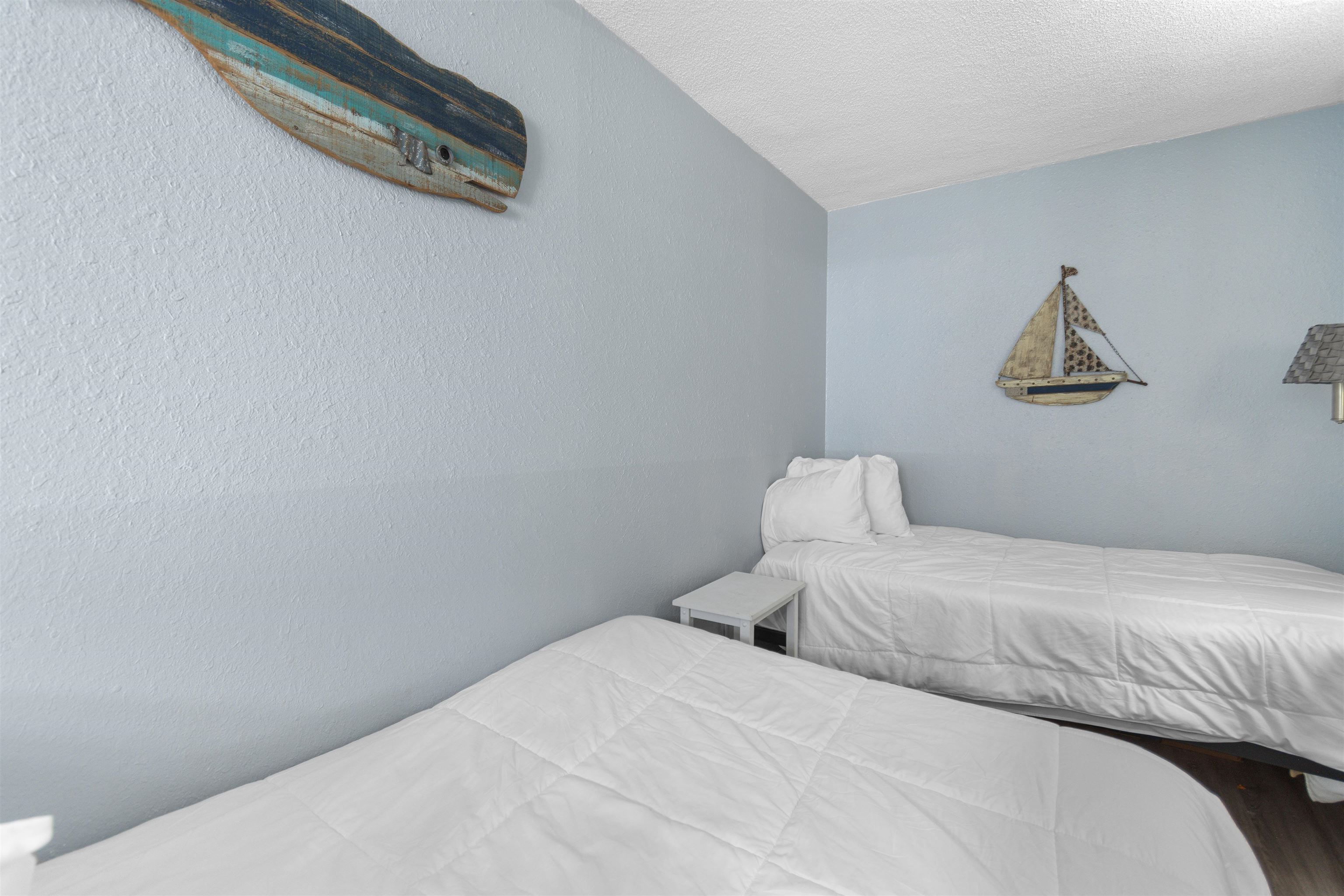 9550 Shore Dr. Property Photo 25