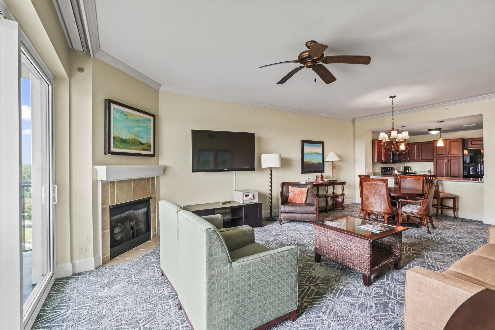 8121 Amalfi Pl. Property Photo 8