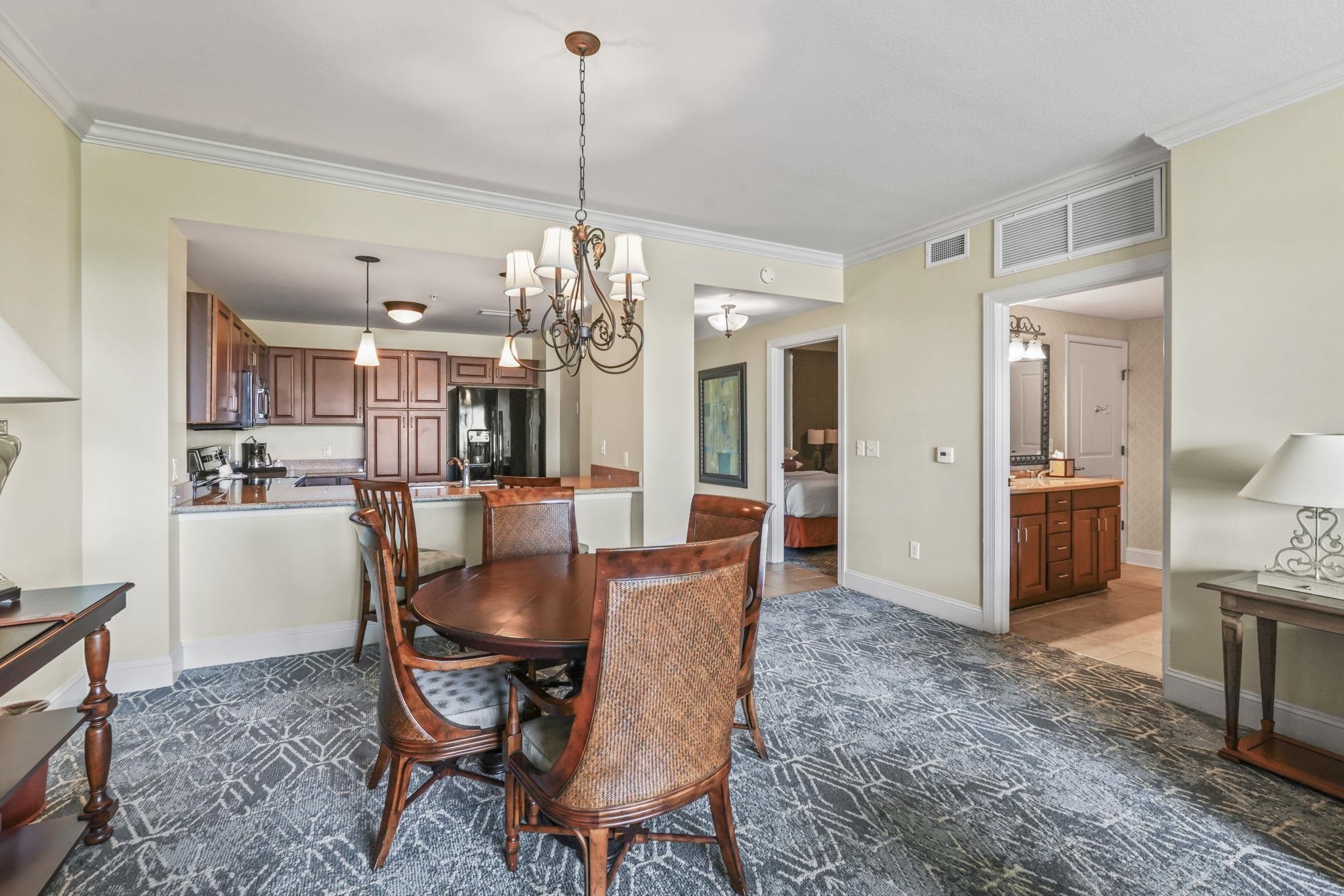 8121 Amalfi Pl. Property Photo 12