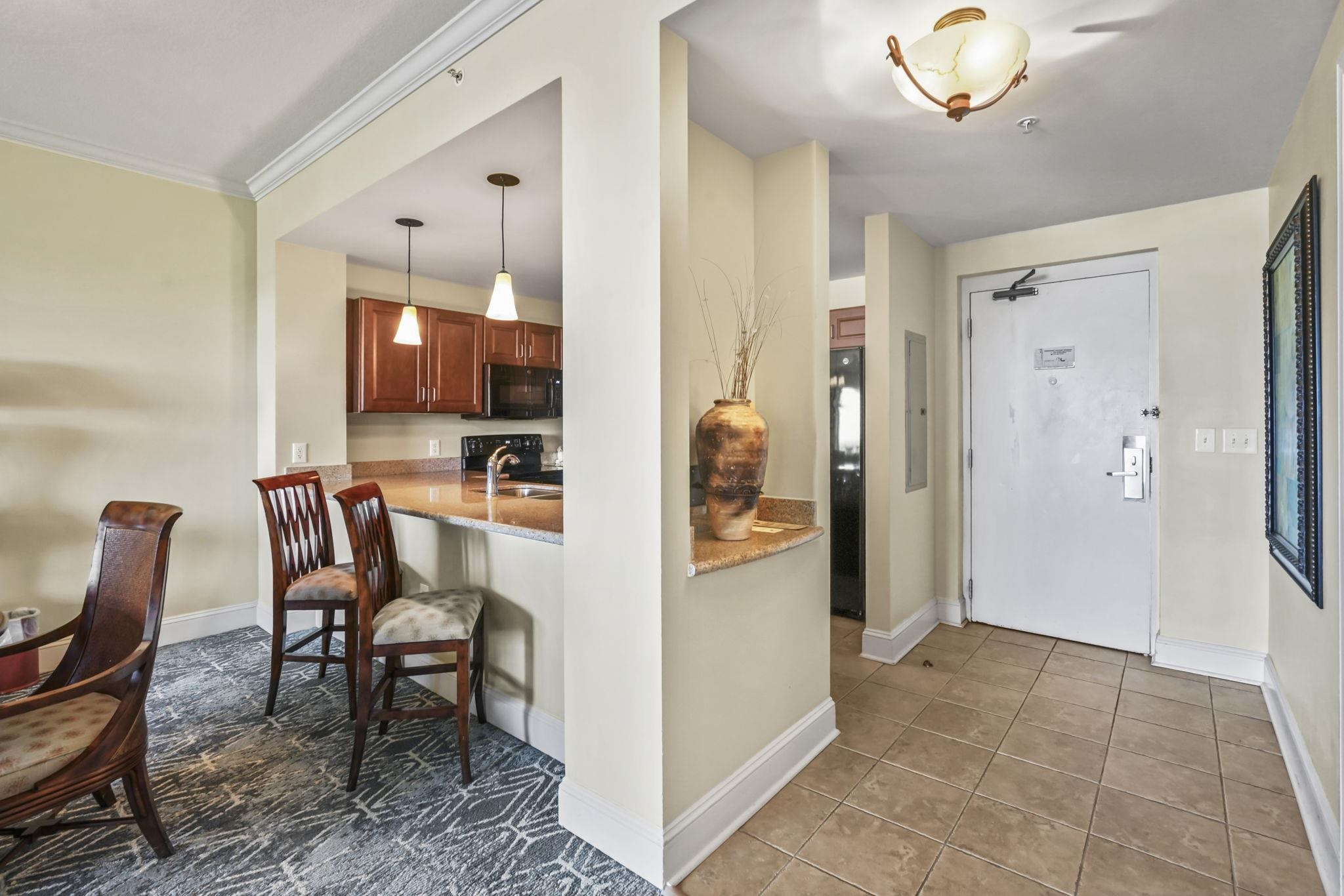 8121 Amalfi Pl. Property Photo 14