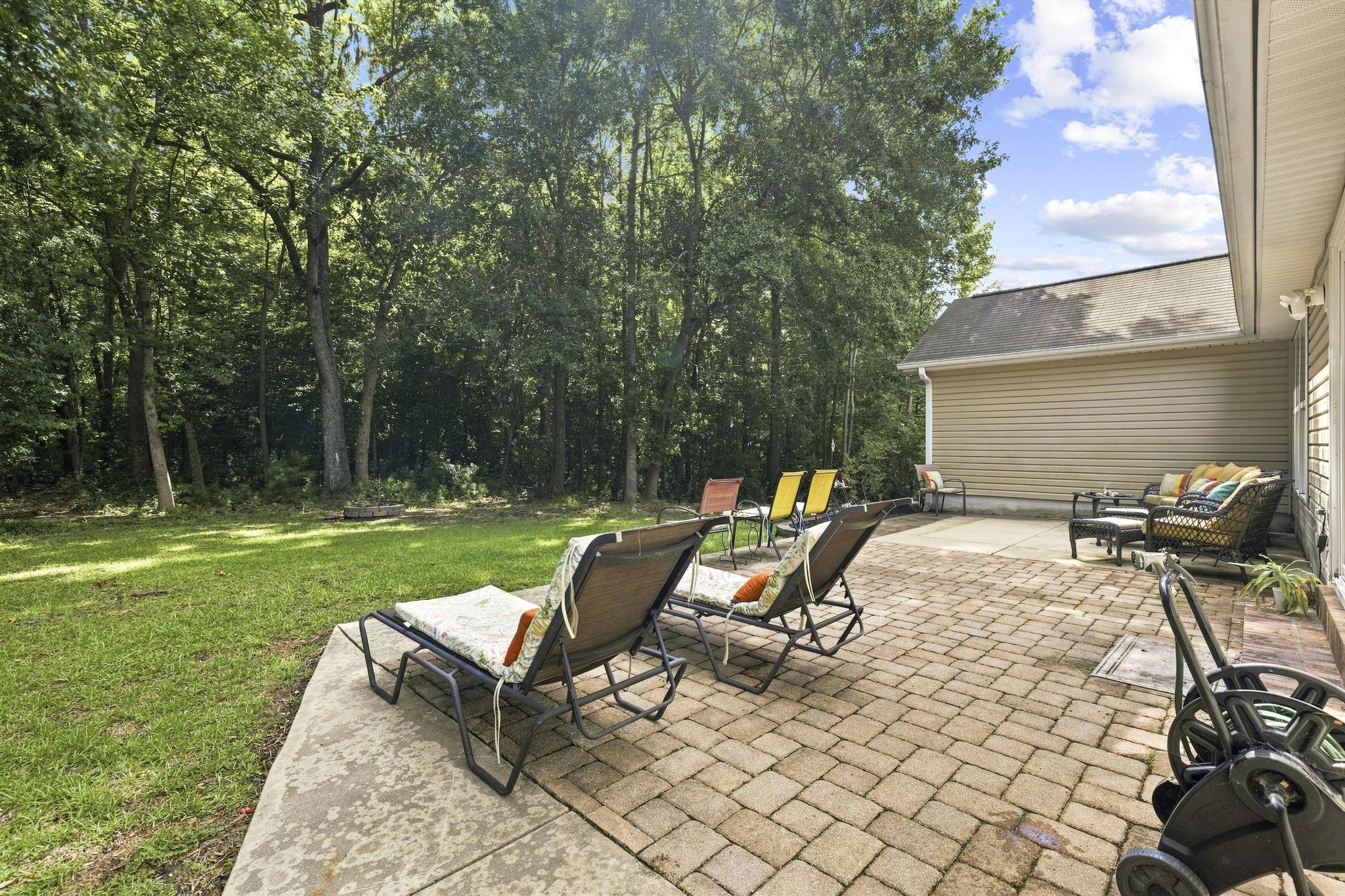 216 Collins Glen Dr. Property Photo 34
