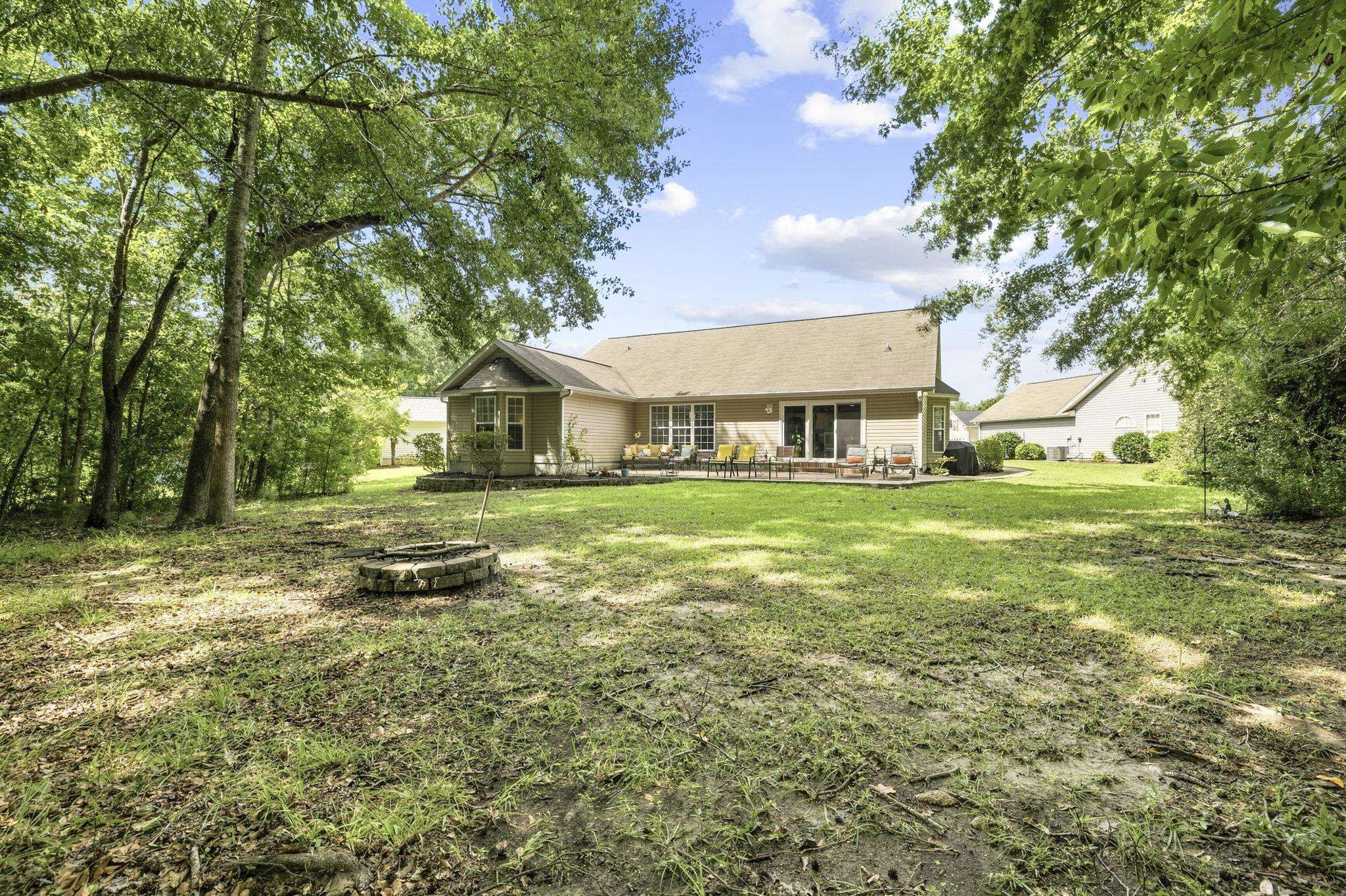 216 Collins Glen Dr. Property Photo 37