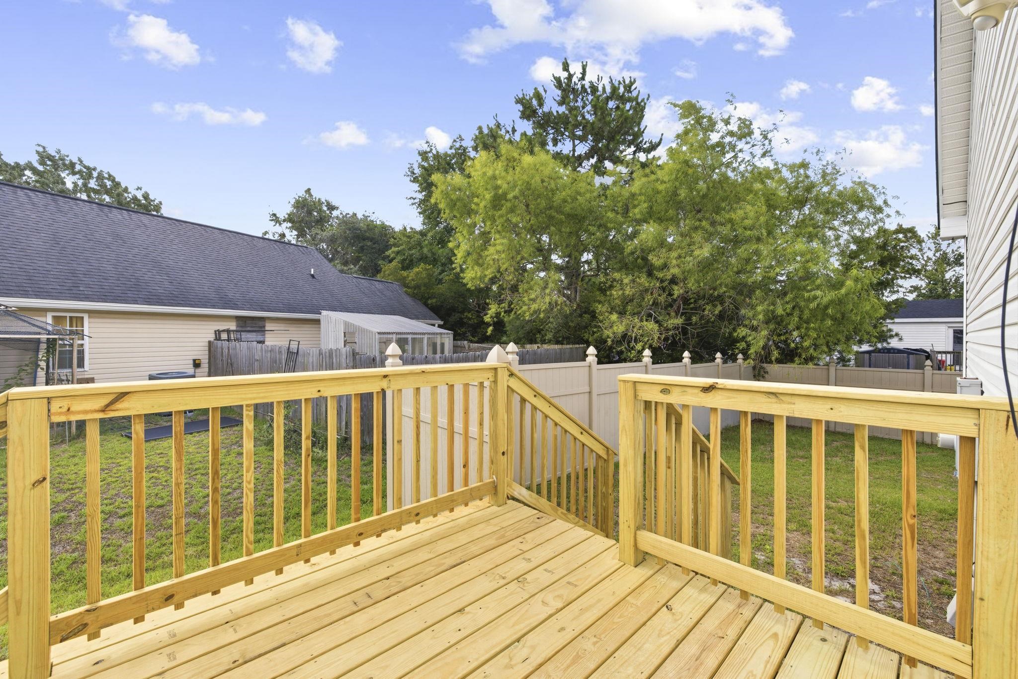 809 Larue Ct. Property Photo 33