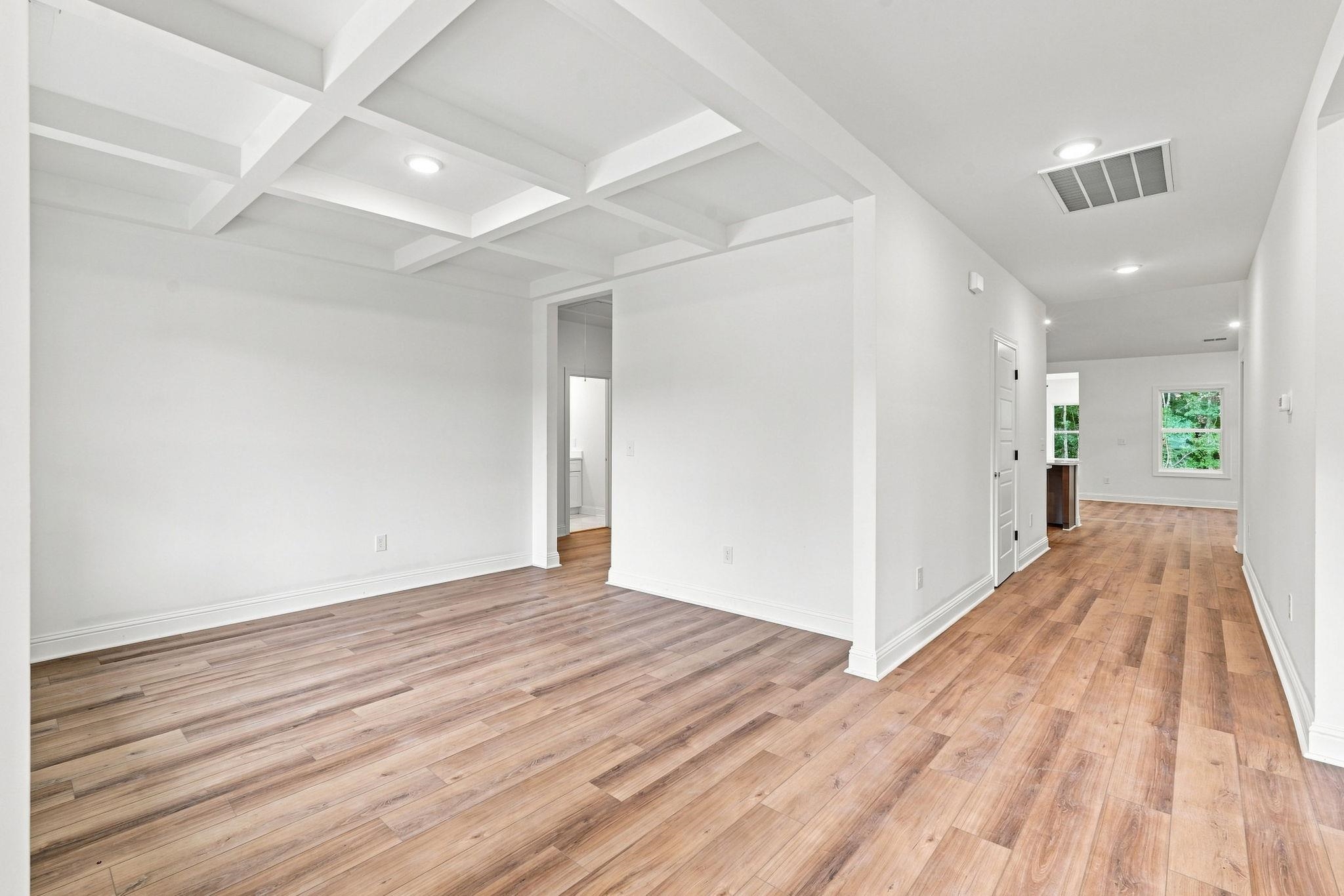 2033 Meadowood Ln. Property Photo 17