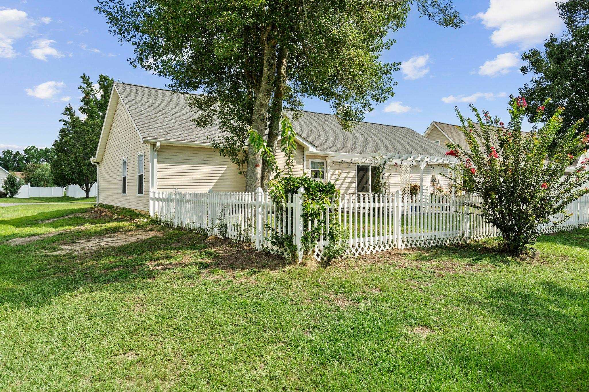 407 Coco Plum Ct. Property Photo 3