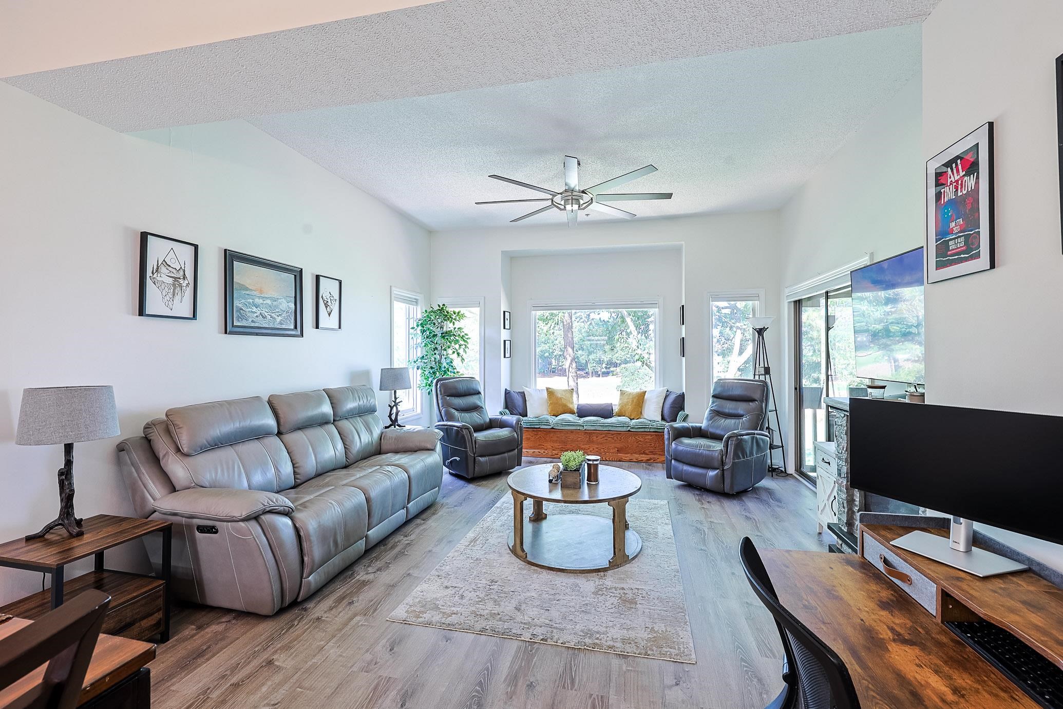 1551 Spinnaker Dr. Property Photo 3