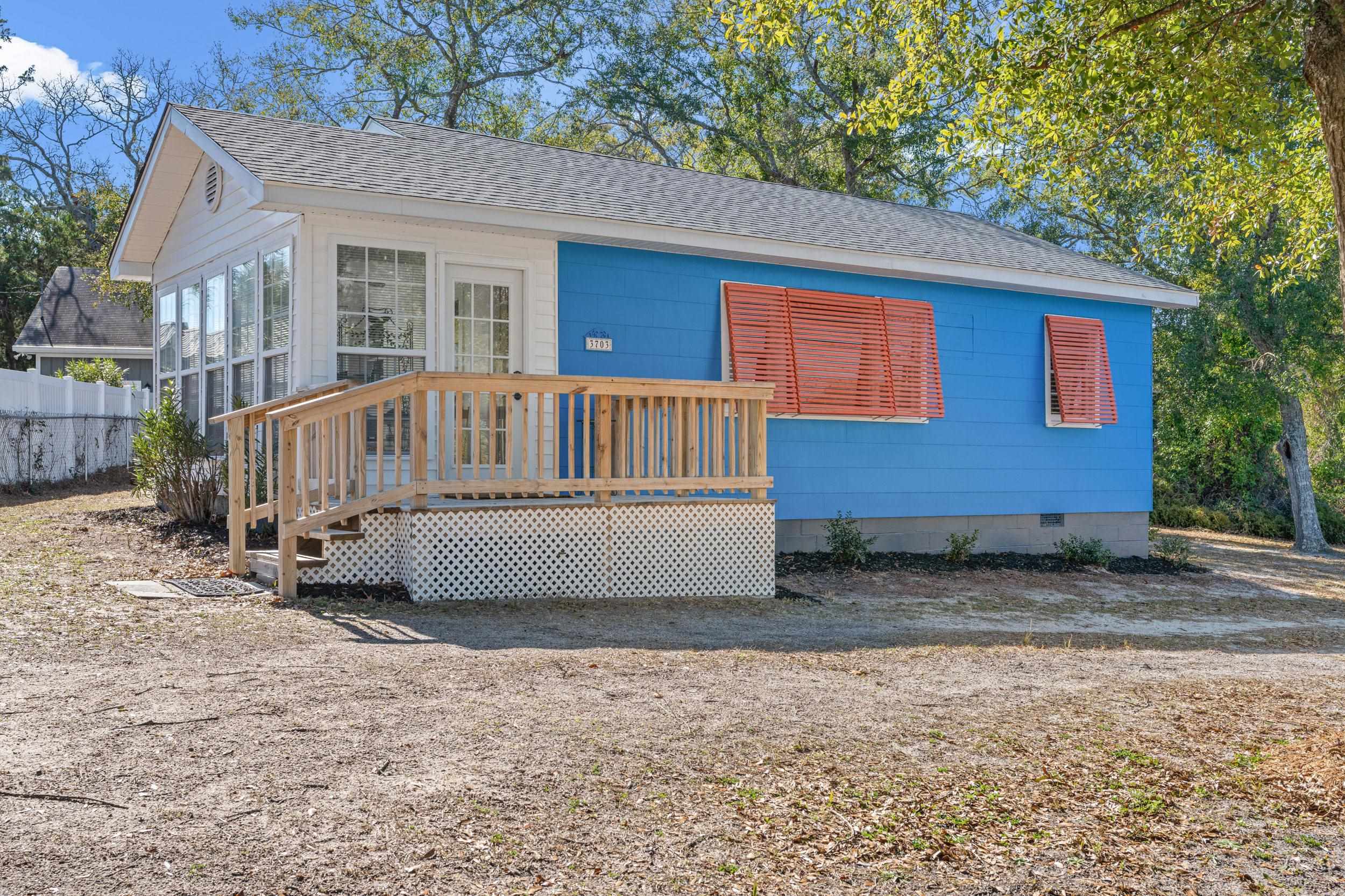 3703 Poinsett St. Property Photo 1