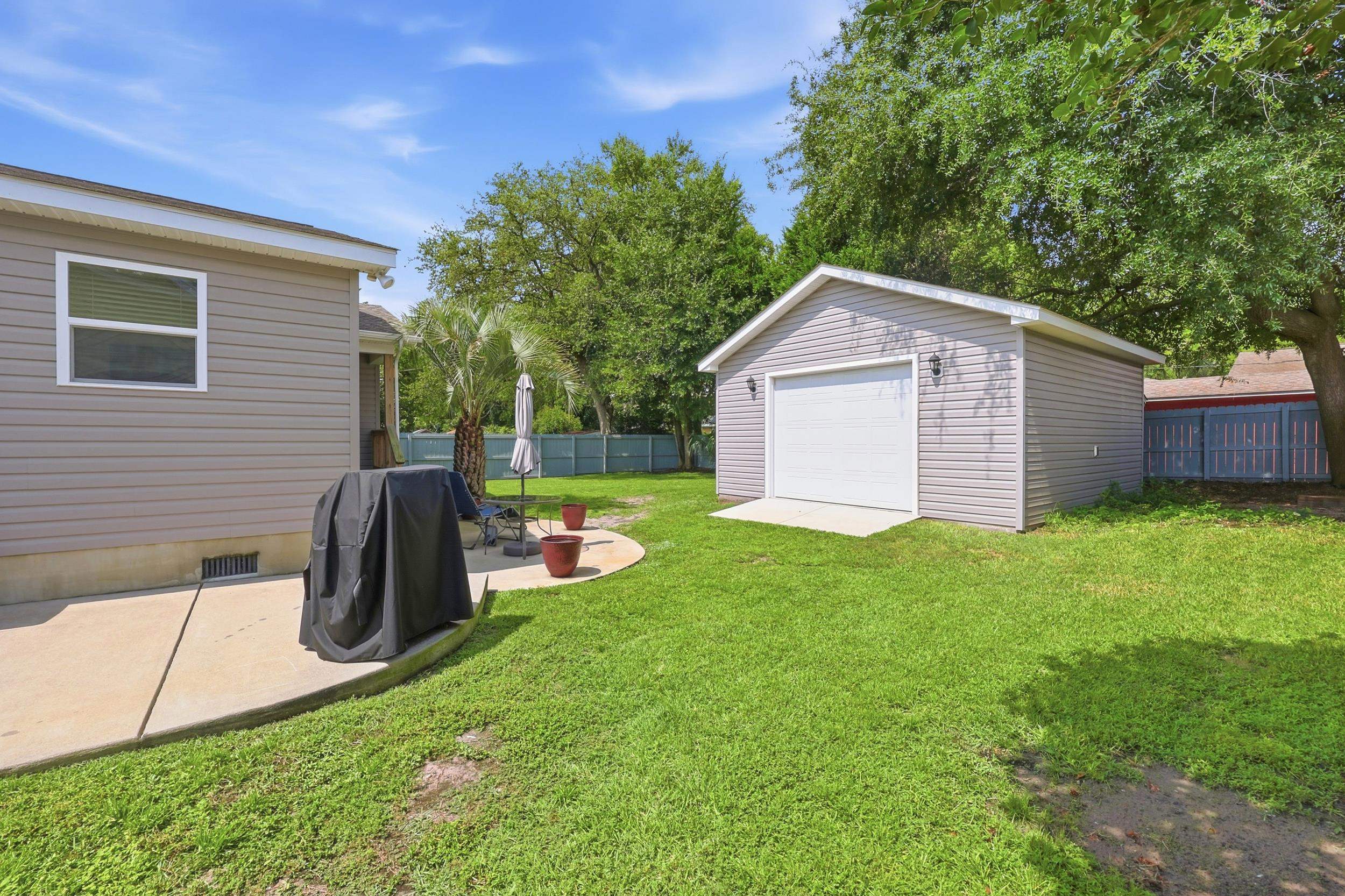 7711 Woodland Dr. Property Photo 37