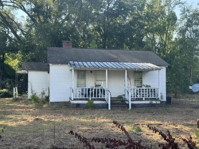 311 Hattie Ln Property Photo 2