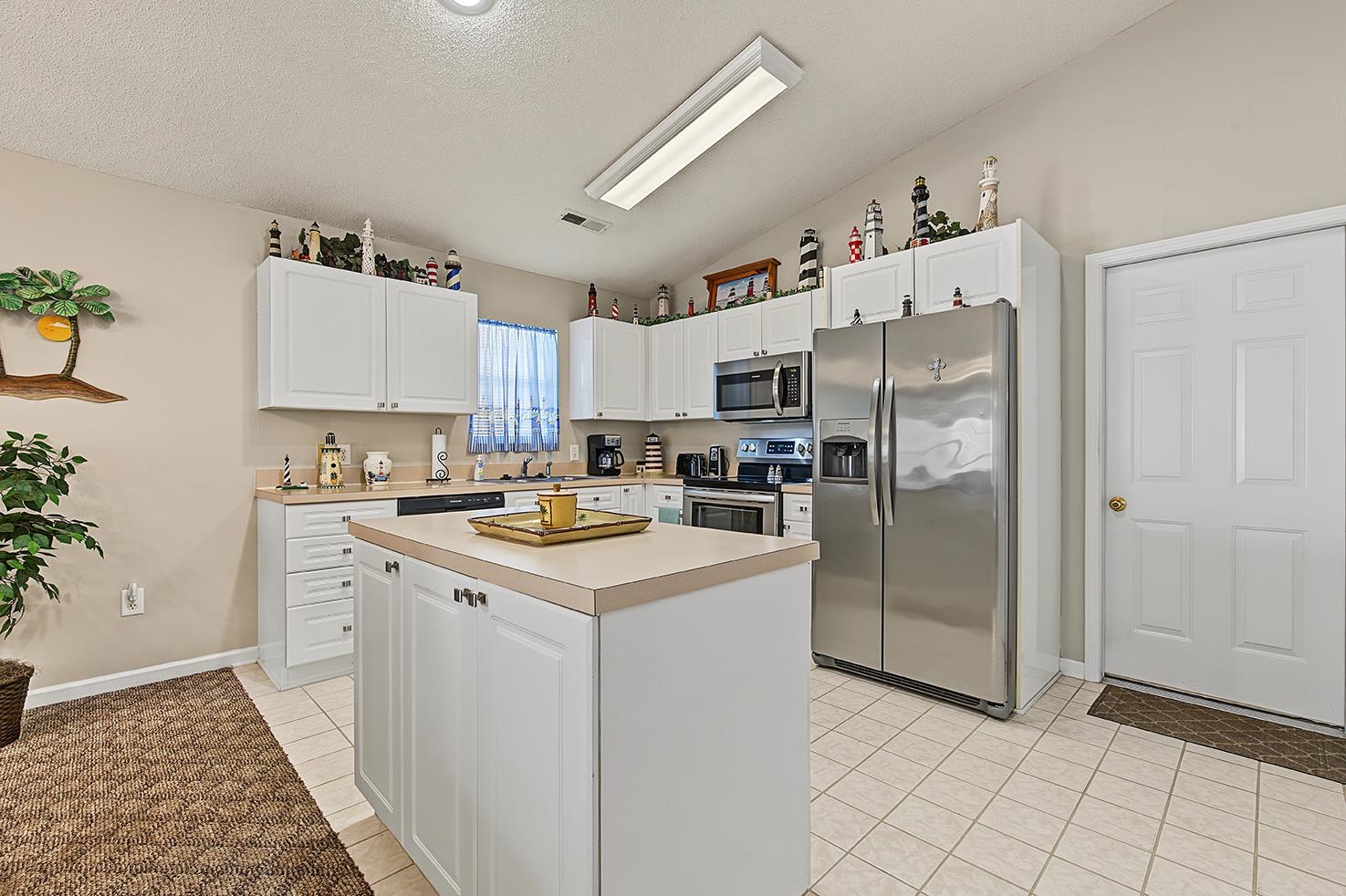 9915 Largo Ct. Property Photo 22