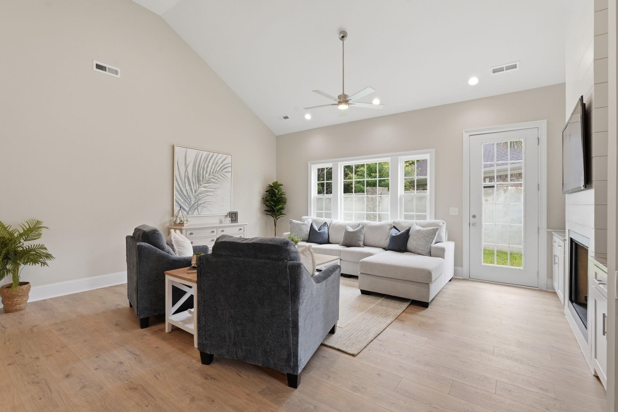 329 Waterfall Circle Property Photo 12