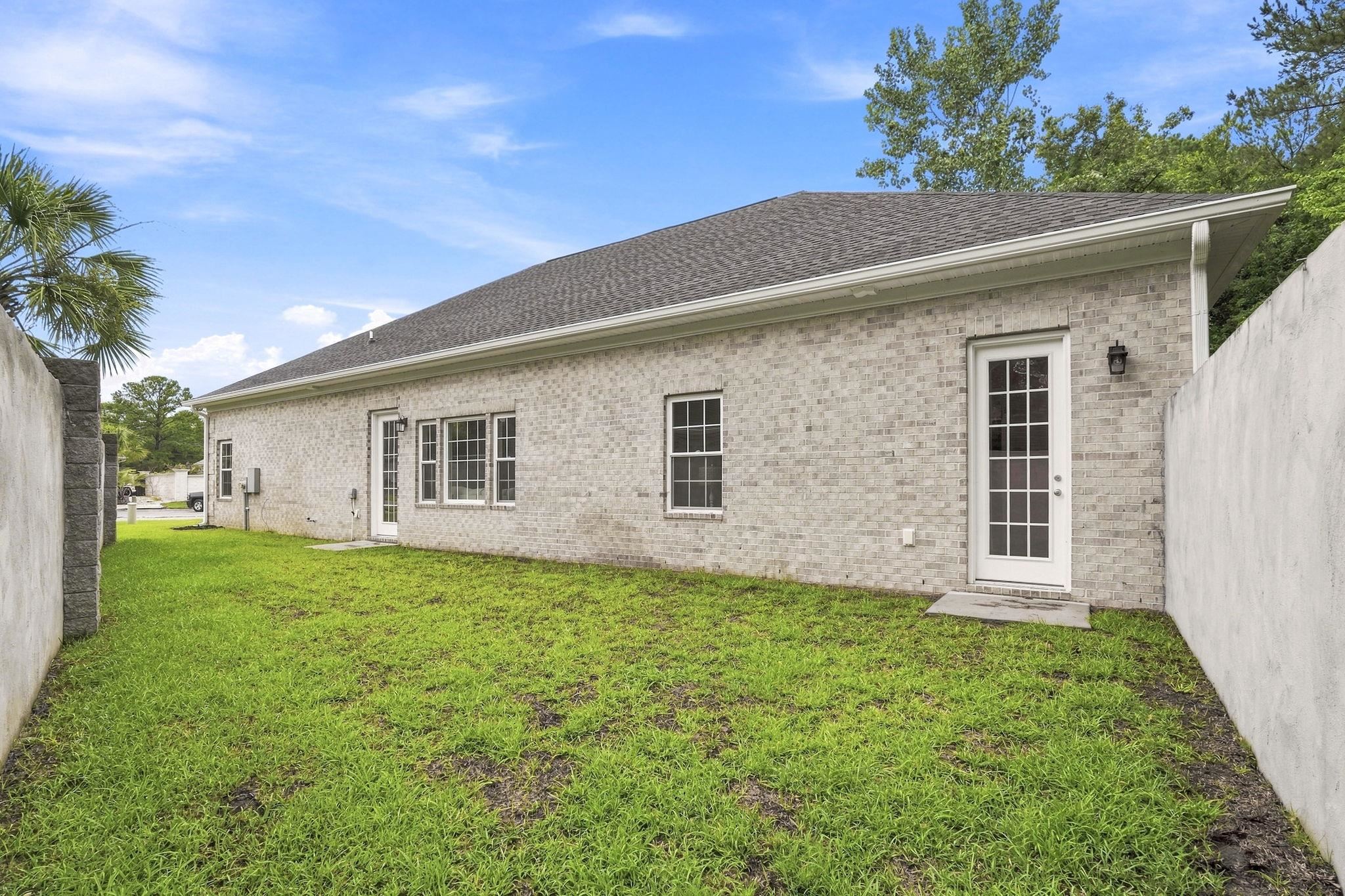 329 Waterfall Circle Property Photo 35