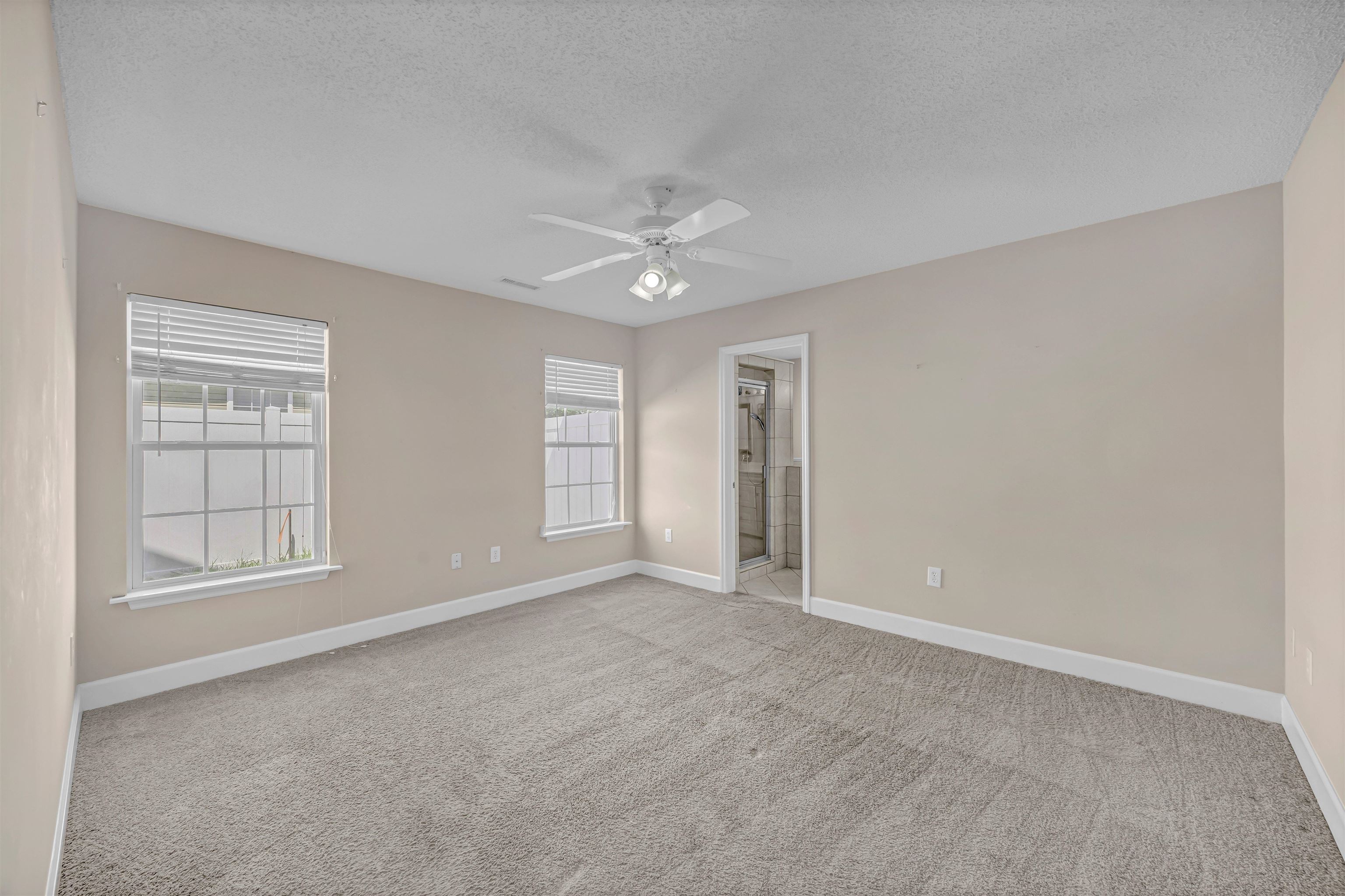512 Hyacinth Dr. Property Photo 15