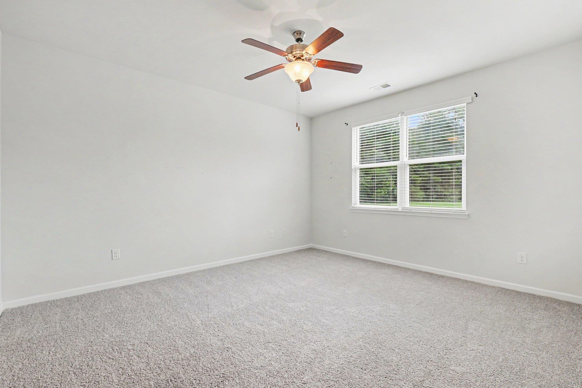 124 Rialto Dr. Property Photo 13