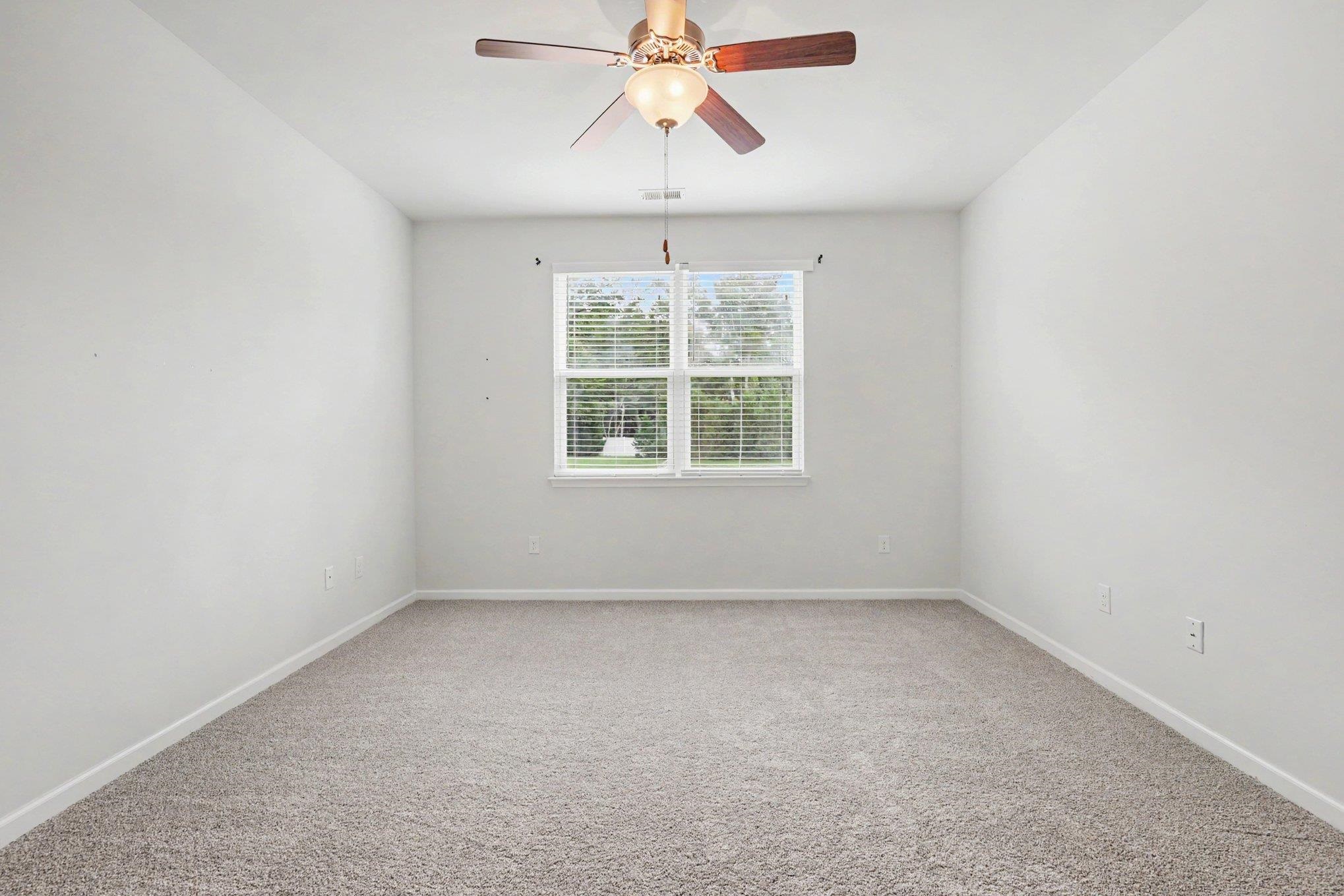 124 Rialto Dr. Property Photo 14